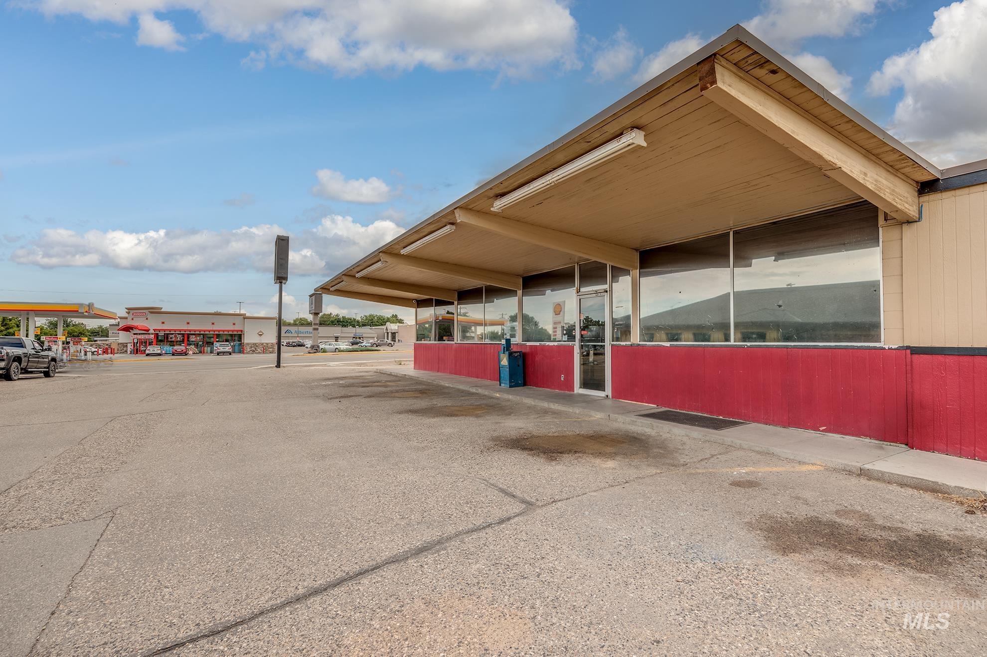 1281 SW 4th Ave, Ontario, Oregon 97914, Business/Commercial For Sale, Price $220,000,MLS 98992585