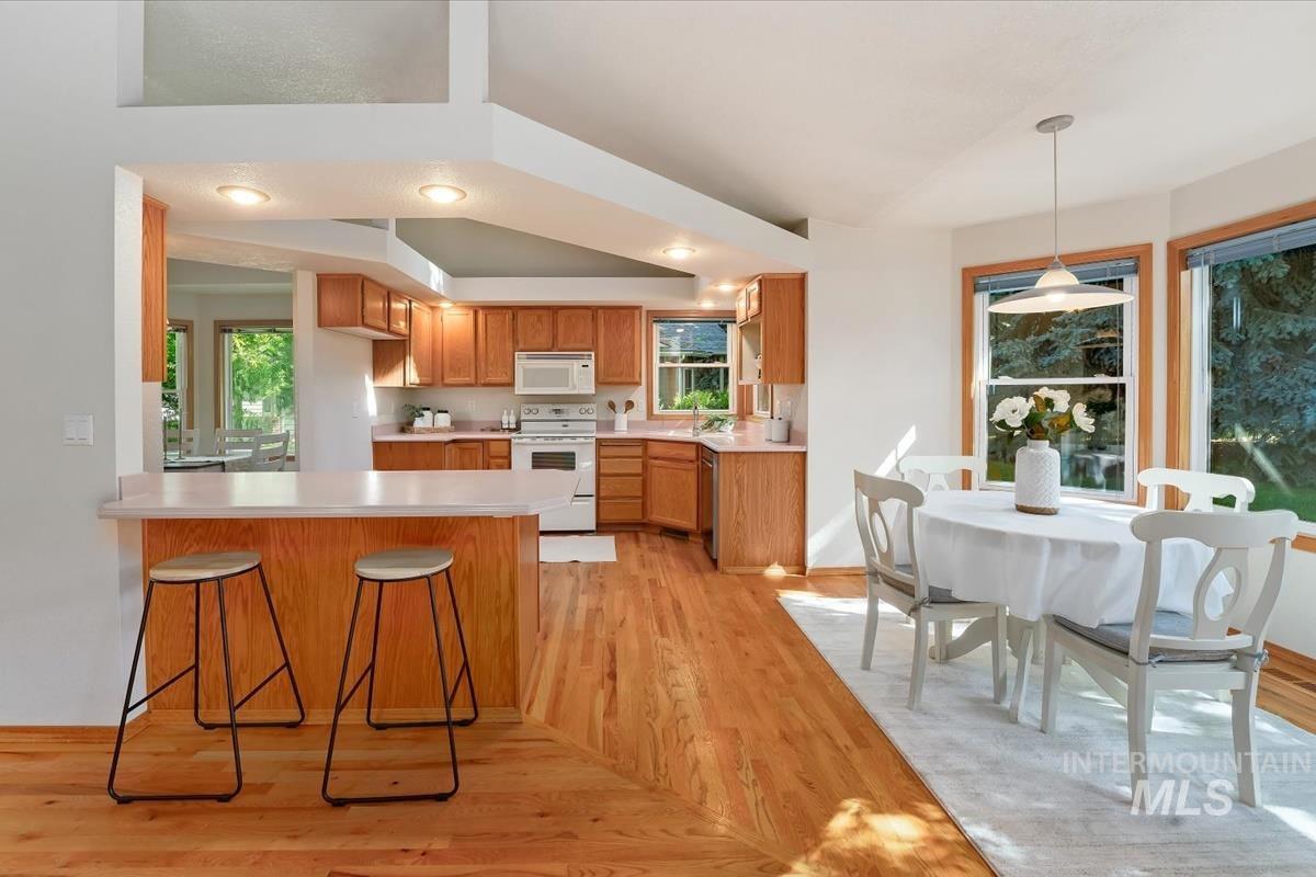 706 N Harvey Ln, Eagle, Idaho 83616, 3 Bedrooms, 2 Bathrooms, Residential For Sale, Price $619,000, 98992596