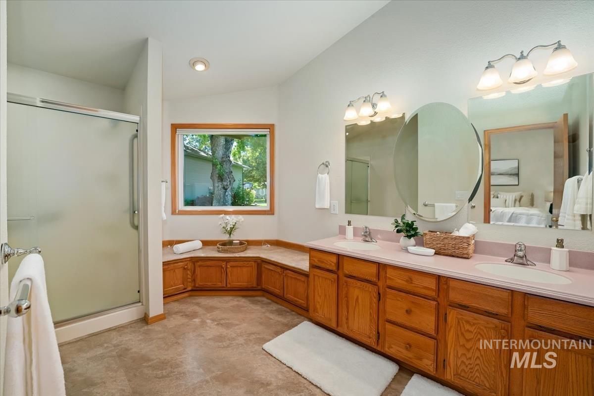 706 N Harvey Ln, Eagle, Idaho 83616, 3 Bedrooms, 2 Bathrooms, Residential For Sale, Price $619,000, 98992596