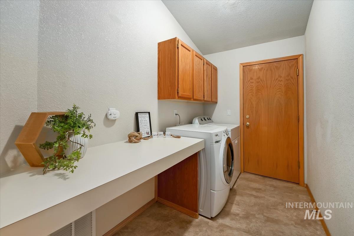 706 N Harvey Ln, Eagle, Idaho 83616, 3 Bedrooms, 2 Bathrooms, Residential For Sale, Price $619,000, 98992596