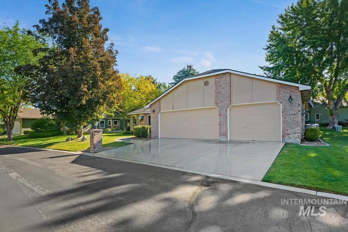 706 N Harvey Ln, Eagle, Idaho 83616, 3 Bedrooms, 2 Bathrooms, Residential For Sale, Price $619,000, 98992596