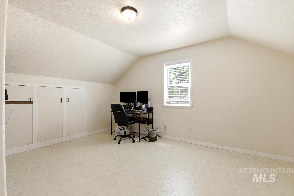 2415 Iowa Ave, Caldwell, Idaho 83605, 3 Bedrooms, 2 Bathrooms, Residential For Sale, Price $340,000,MLS 98992600