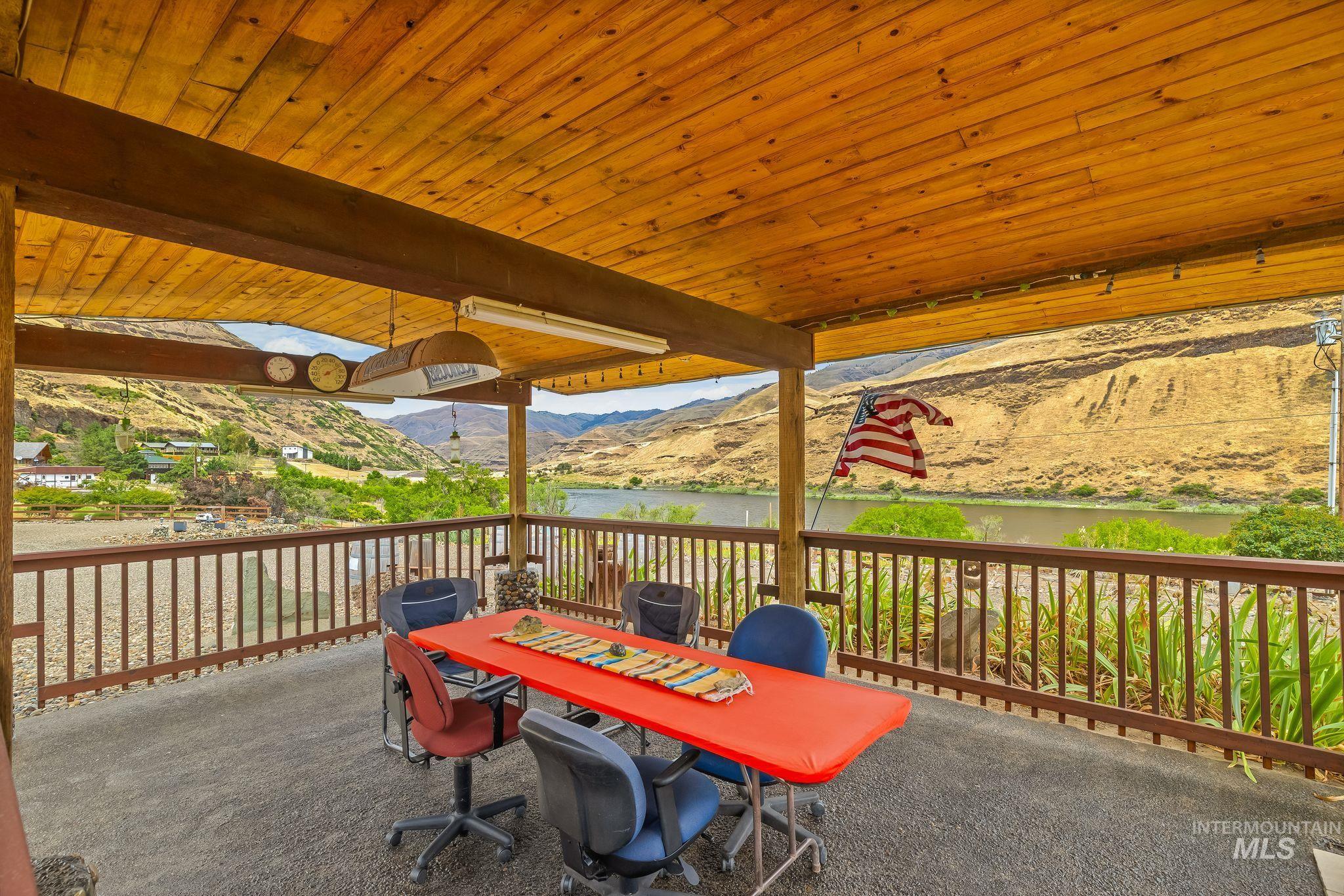 31018 Snake River Rd, Asotin, Washington 99402, 2 Bedrooms, 2 Bathrooms, Residential For Sale, Price $950,000, 98992602