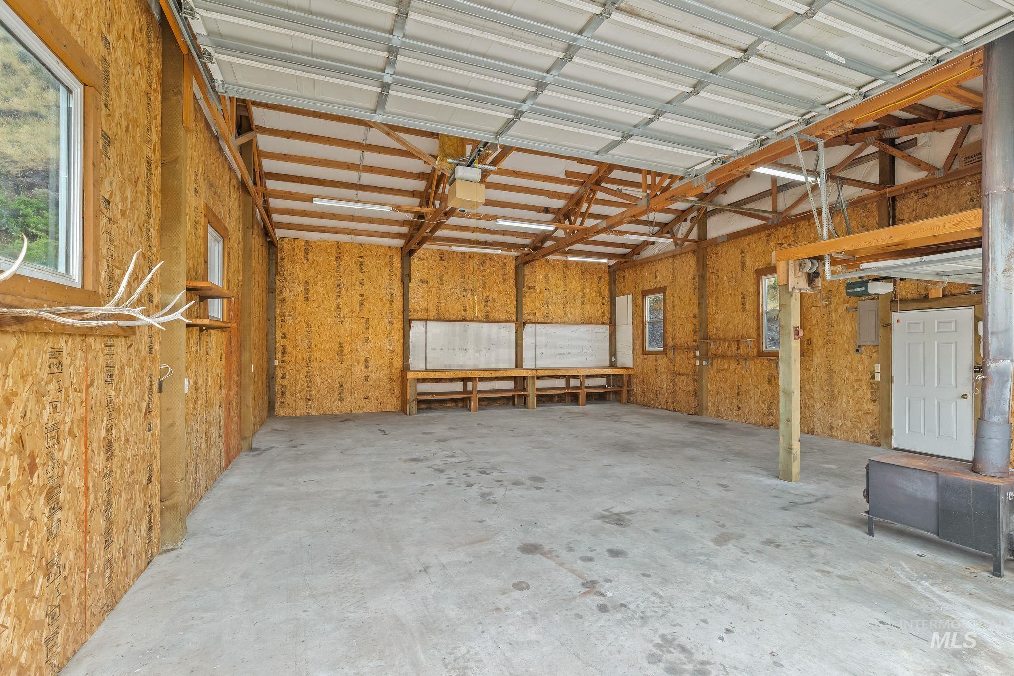 31018 Snake River Rd, Asotin, Washington 99402, 2 Bedrooms, 2 Bathrooms, Residential For Sale, Price $950,000, 98992602