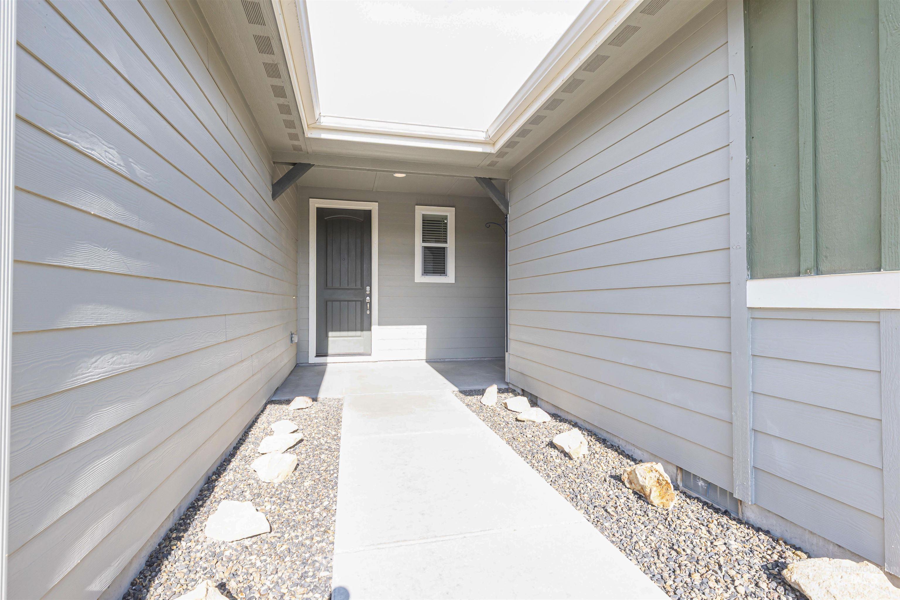1649 Mustang Mesa Place, Middleton, Idaho 83644-4745, 3 Bedrooms, 2 Bathrooms, Residential For Sale, Price $529,000,MLS 98992605