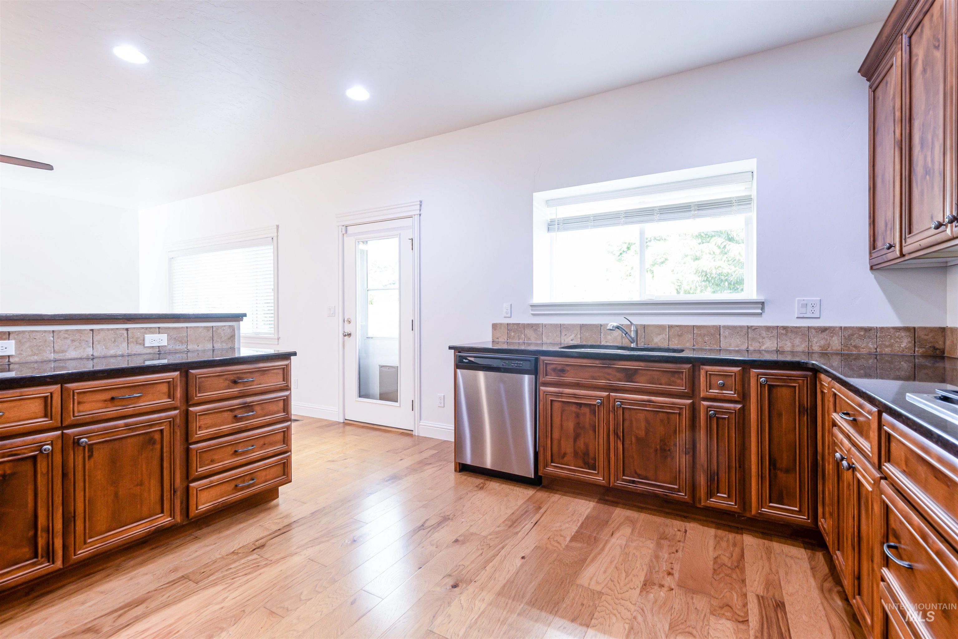 1649 Mustang Mesa Place, Middleton, Idaho 83644-4745, 3 Bedrooms, 2 Bathrooms, Residential For Sale, Price $529,000,MLS 98992605