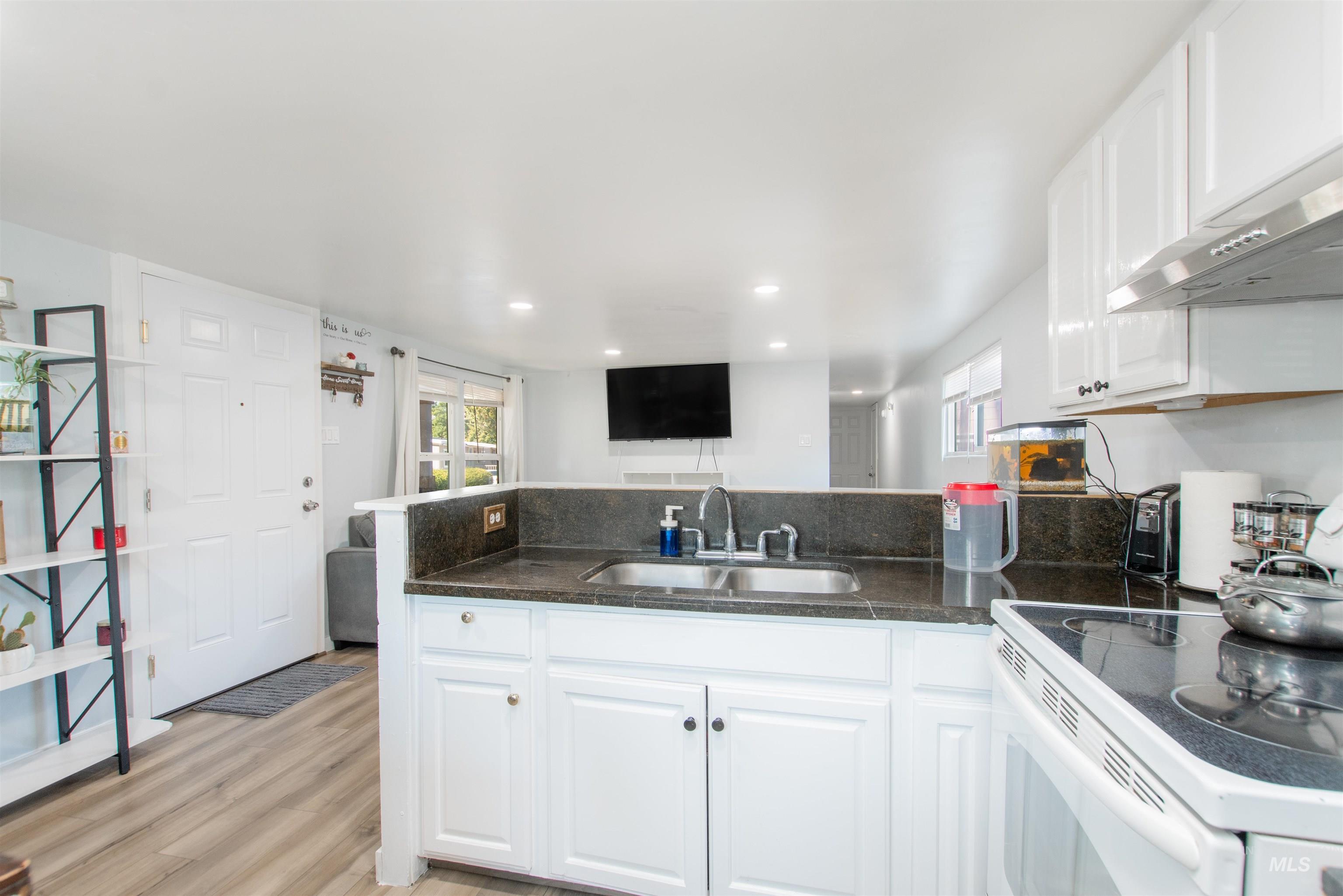 11191 W Lodge Pole Drive, Nampa, Idaho 83651, 2 Bedrooms, 1 Bathroom, Residential For Sale, Price $75,000, 98992606