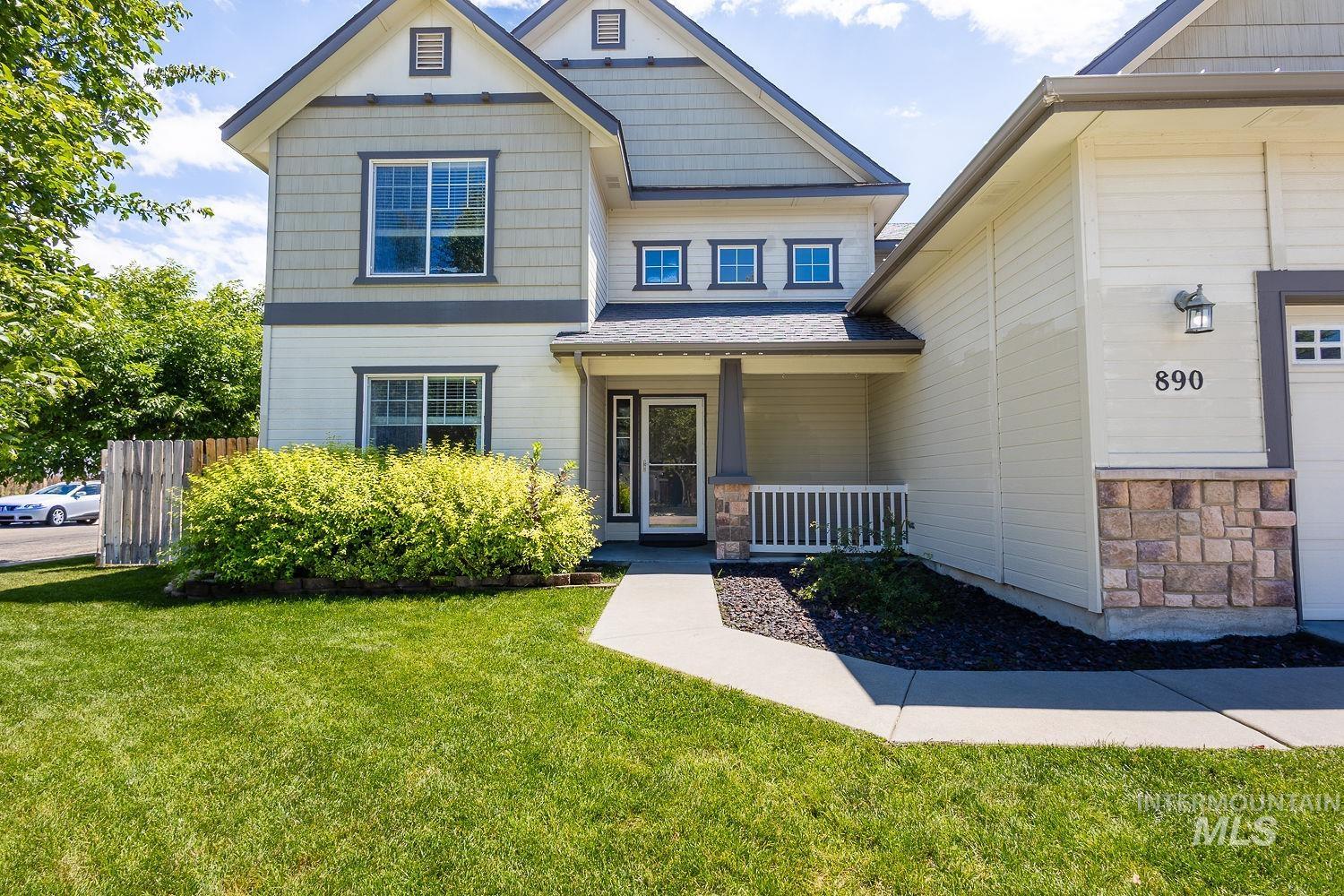 890 N Oxwich Ave, Meridian, Idaho 83642, 5 Bedrooms, 2.5 Bathrooms, Residential For Sale, Price $525,000,MLS 98992609
