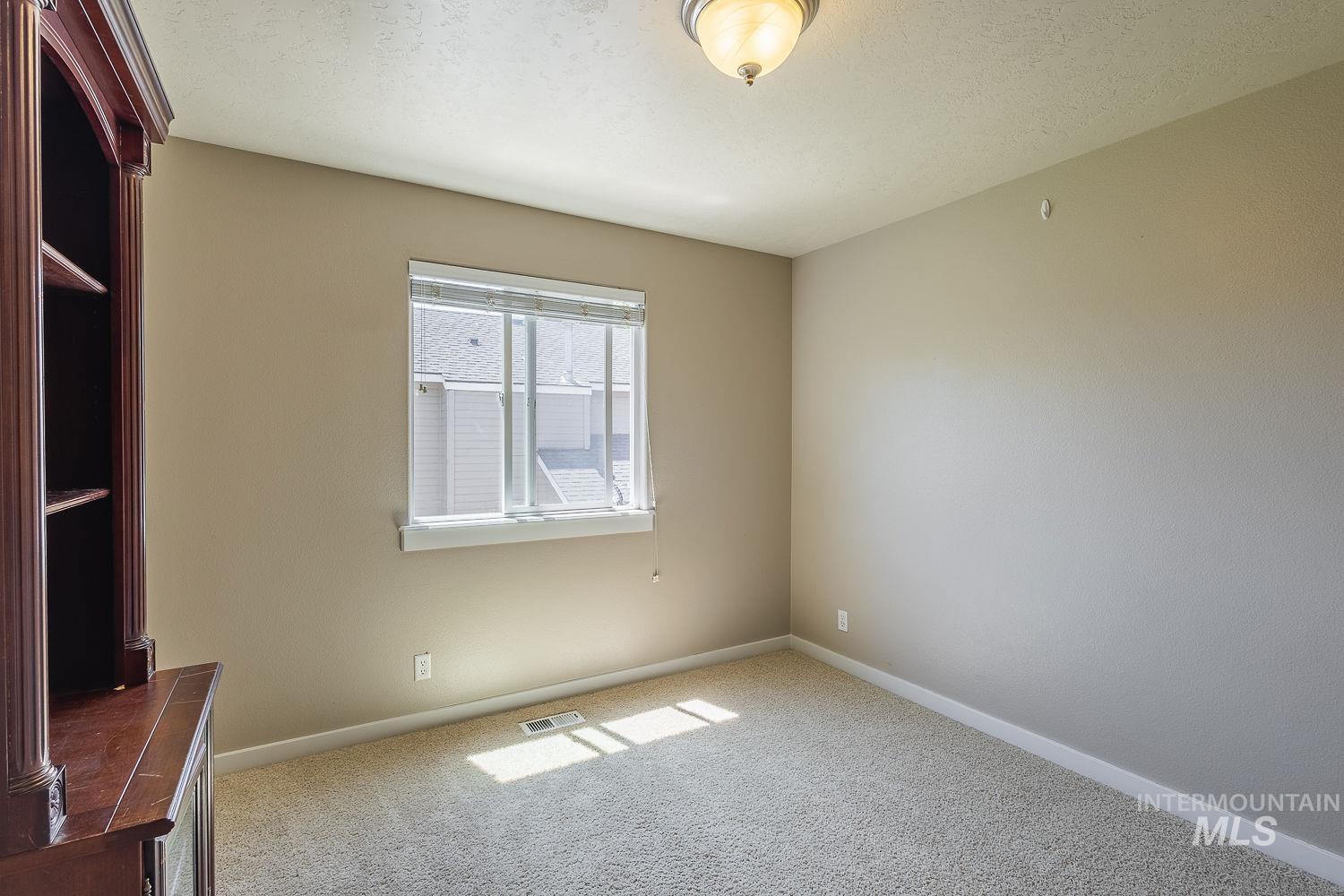 890 N Oxwich Ave, Meridian, Idaho 83642, 5 Bedrooms, 2.5 Bathrooms, Residential For Sale, Price $525,000,MLS 98992609