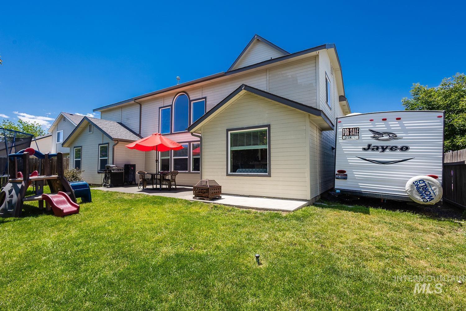 890 N Oxwich Ave, Meridian, Idaho 83642, 5 Bedrooms, 2.5 Bathrooms, Residential For Sale, Price $525,000,MLS 98992609