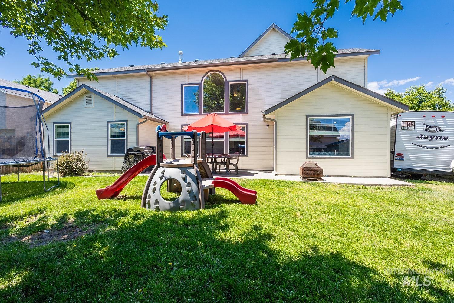 890 N Oxwich Ave, Meridian, Idaho 83642, 5 Bedrooms, 2.5 Bathrooms, Residential For Sale, Price $525,000,MLS 98992609