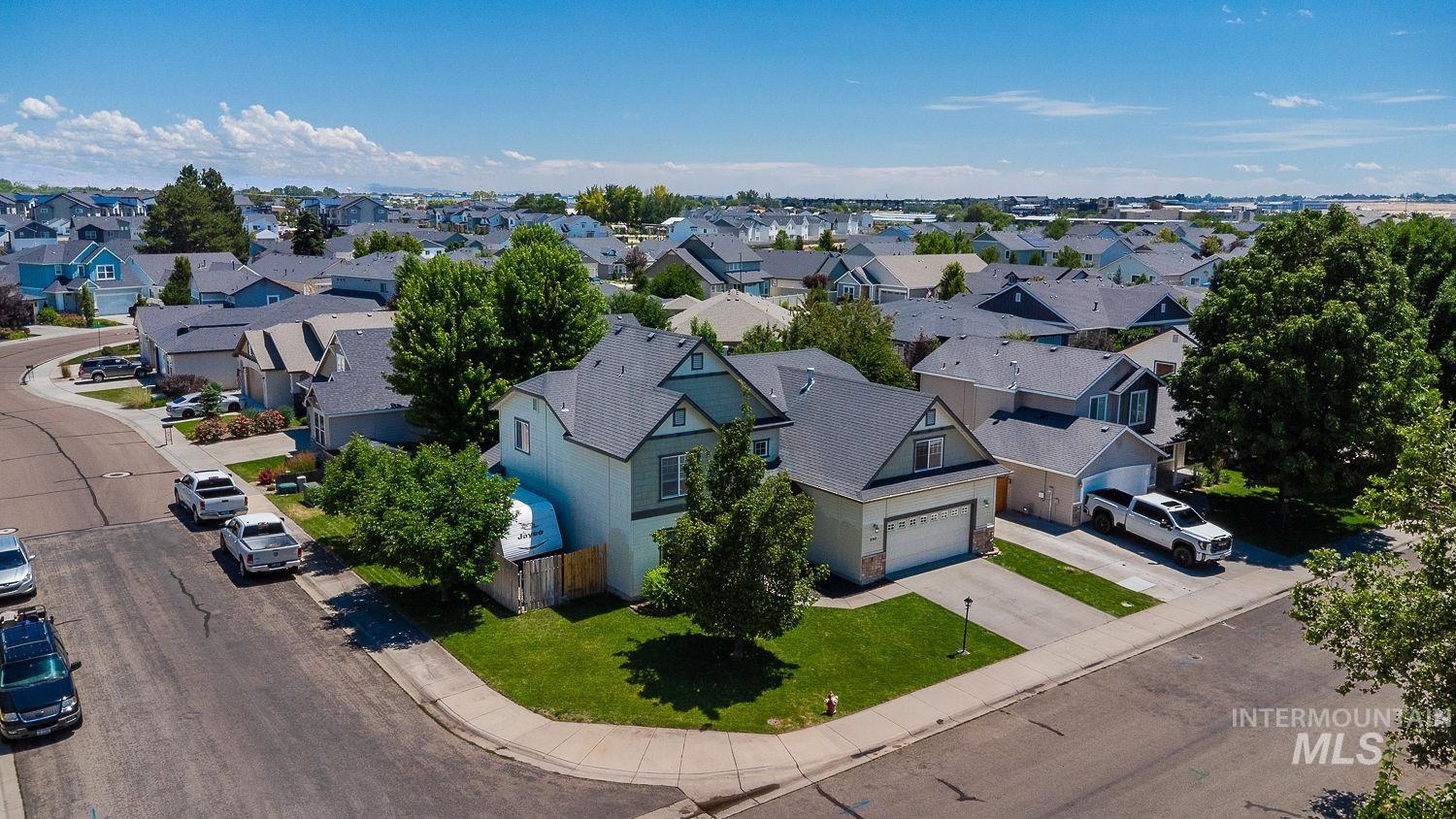 890 N Oxwich Ave, Meridian, Idaho 83642, 5 Bedrooms, 2.5 Bathrooms, Residential For Sale, Price $525,000,MLS 98992609