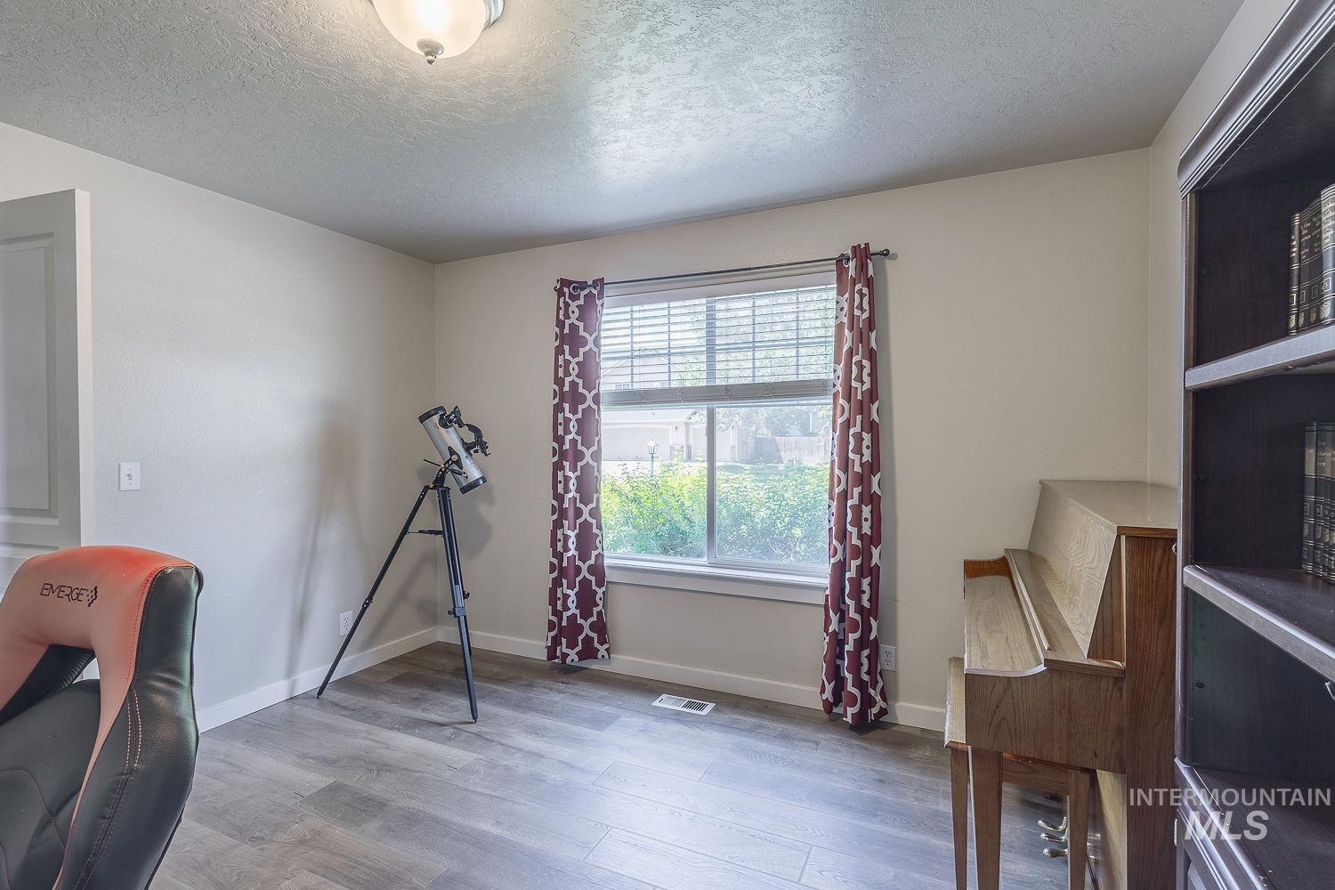 890 N Oxwich Ave, Meridian, Idaho 83642, 5 Bedrooms, 2.5 Bathrooms, Residential For Sale, Price $525,000,MLS 98992609