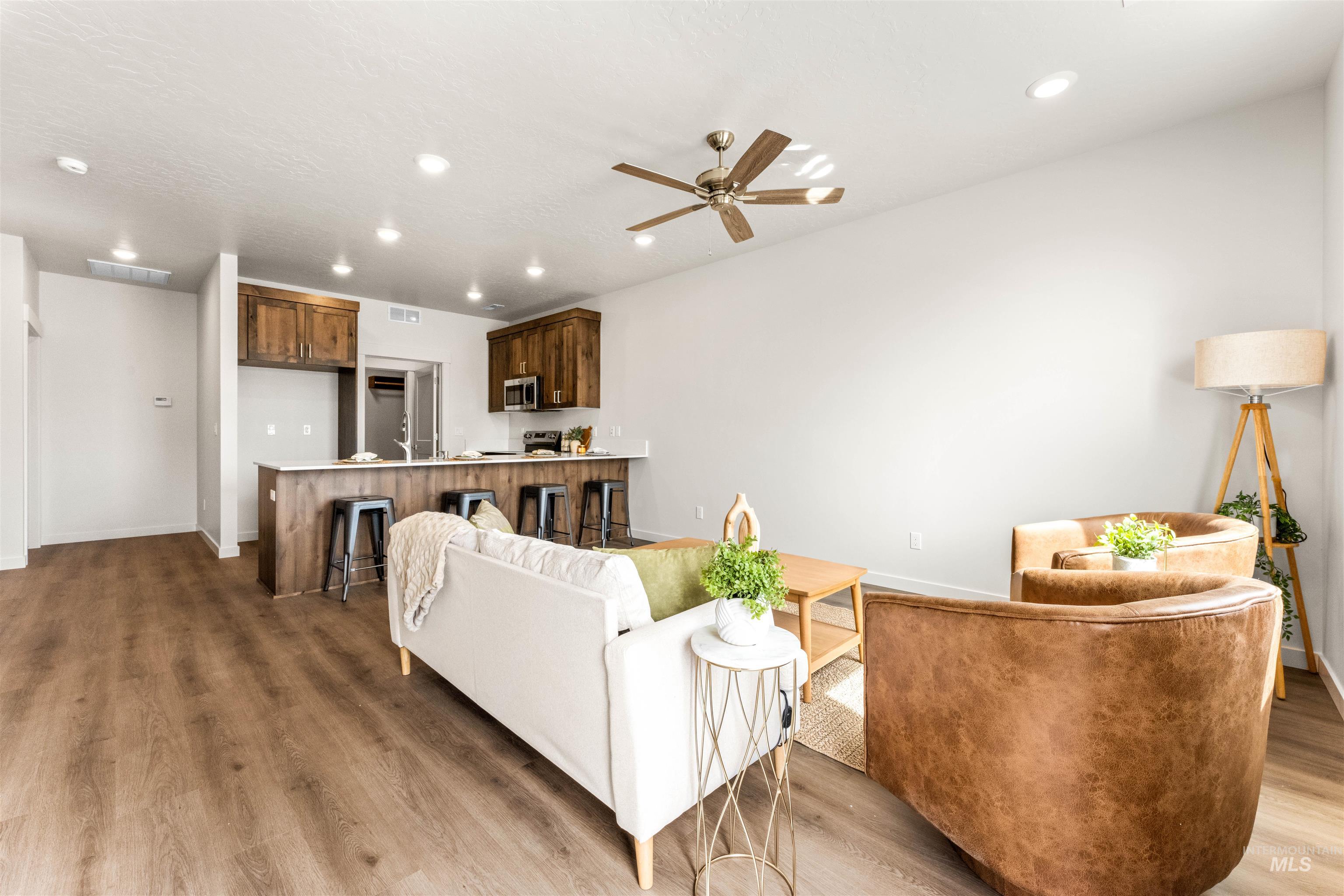 2348 S Bayne Lane, Nampa, Idaho 83686, 2 Bedrooms, 2 Bathrooms, Residential For Sale, Price $342,900,MLS 98992612