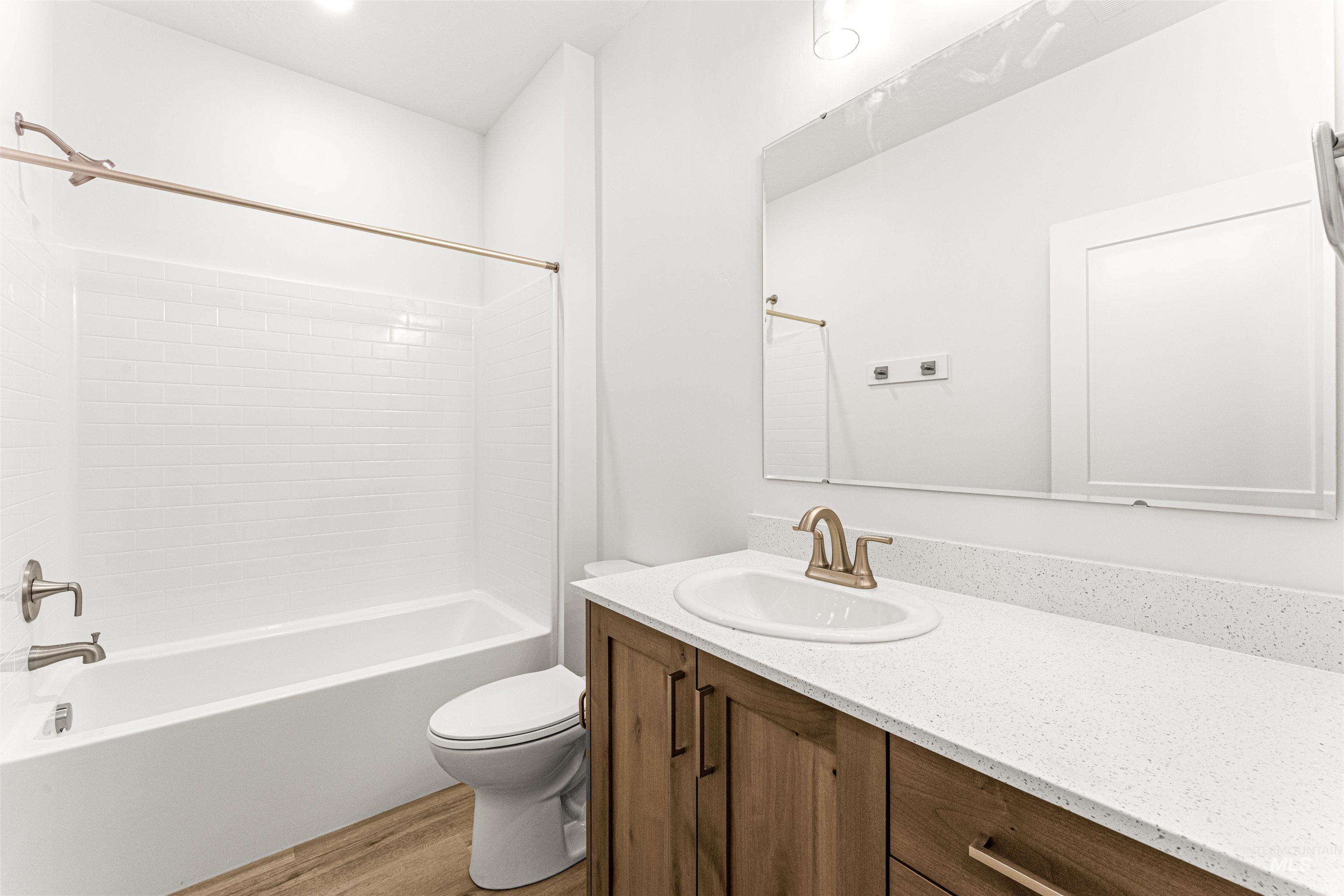2336 S Bayne Lane, Nampa, Idaho 83686, 2 Bedrooms, 2 Bathrooms, Residential For Sale, Price $327,900, 98992614