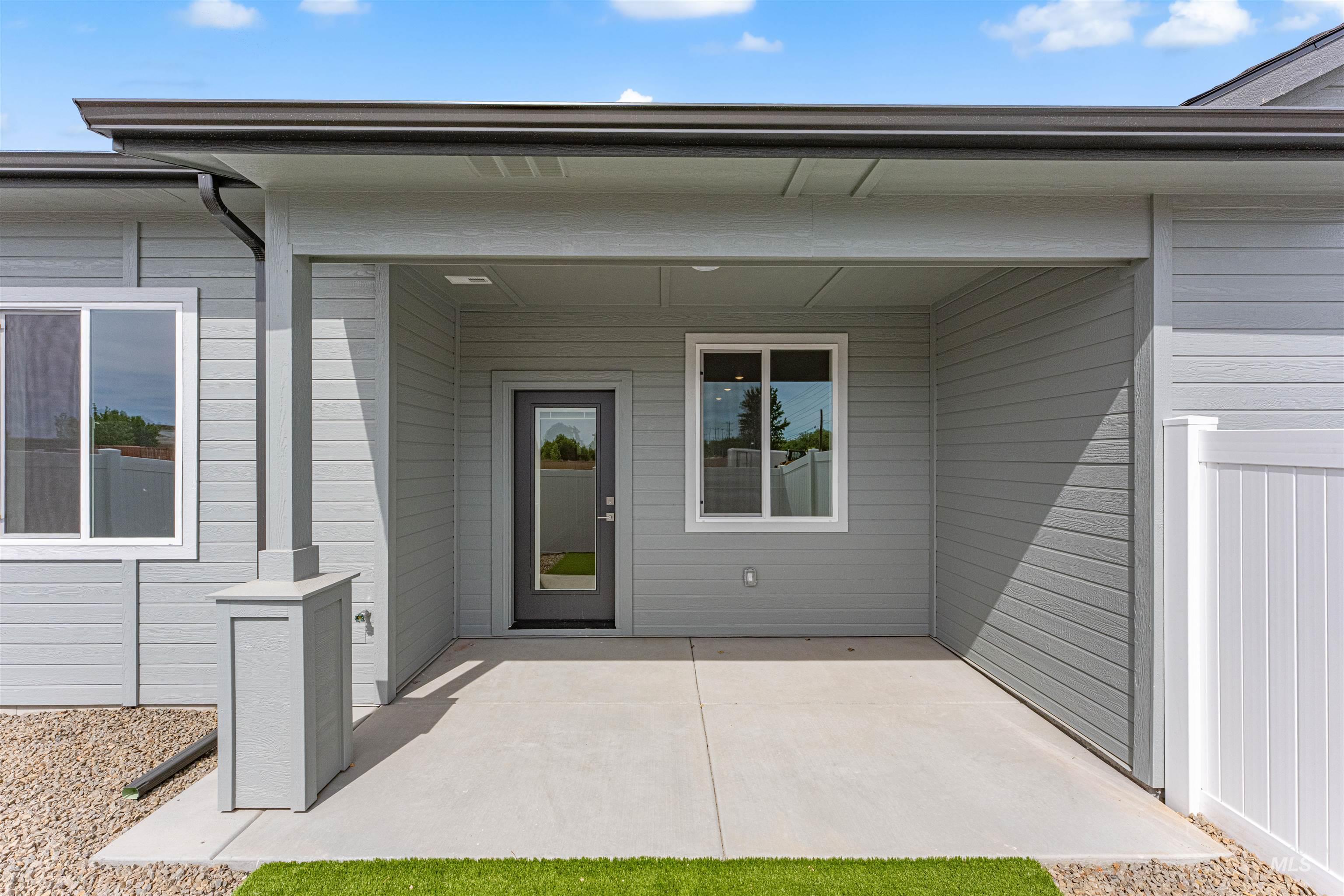 2336 S Bayne Lane, Nampa, Idaho 83686, 2 Bedrooms, 2 Bathrooms, Residential For Sale, Price $327,900, 98992614