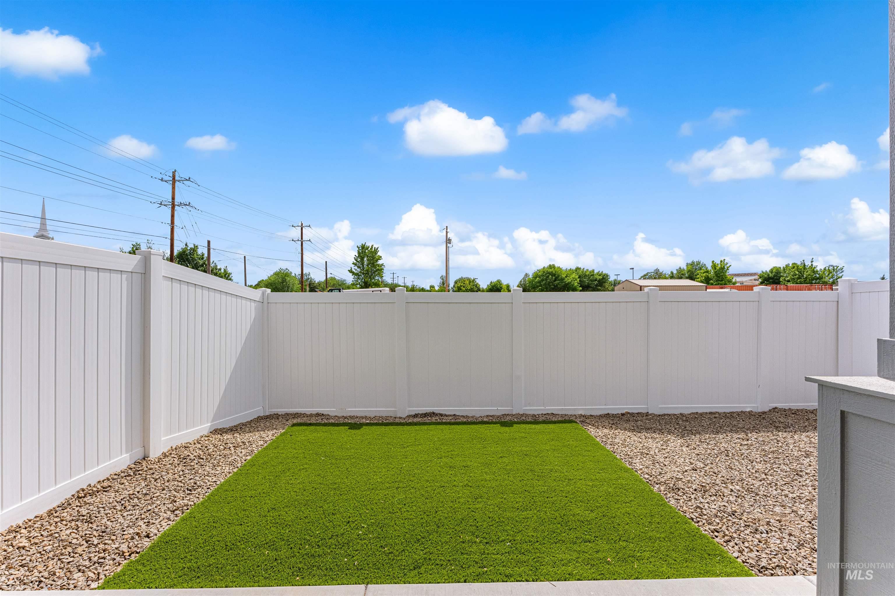 2336 S Bayne Lane, Nampa, Idaho 83686, 2 Bedrooms, 2 Bathrooms, Residential For Sale, Price $327,900, 98992614