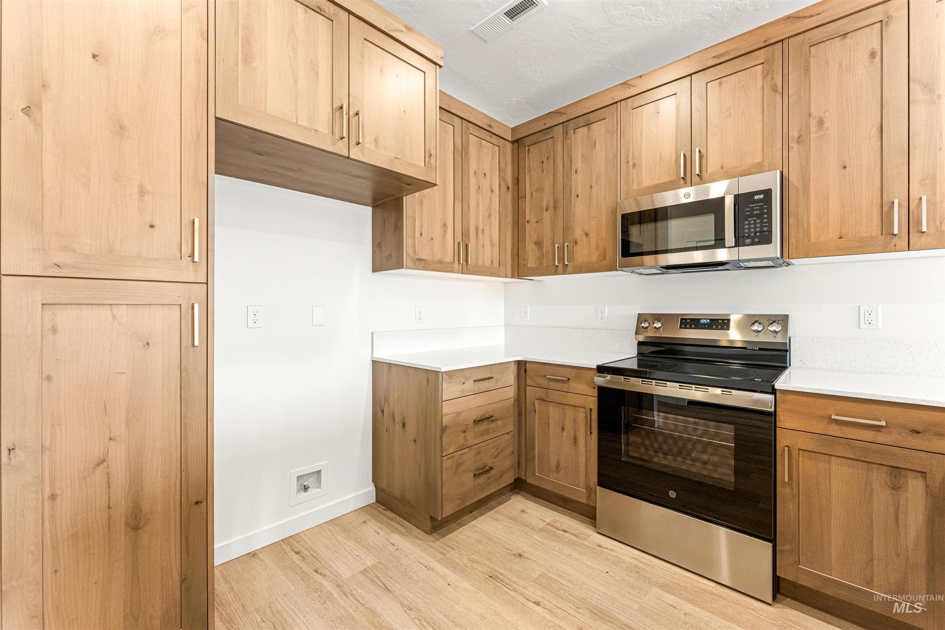 2336 S Bayne Lane, Nampa, Idaho 83686, 2 Bedrooms, 2 Bathrooms, Residential For Sale, Price $327,900, 98992614