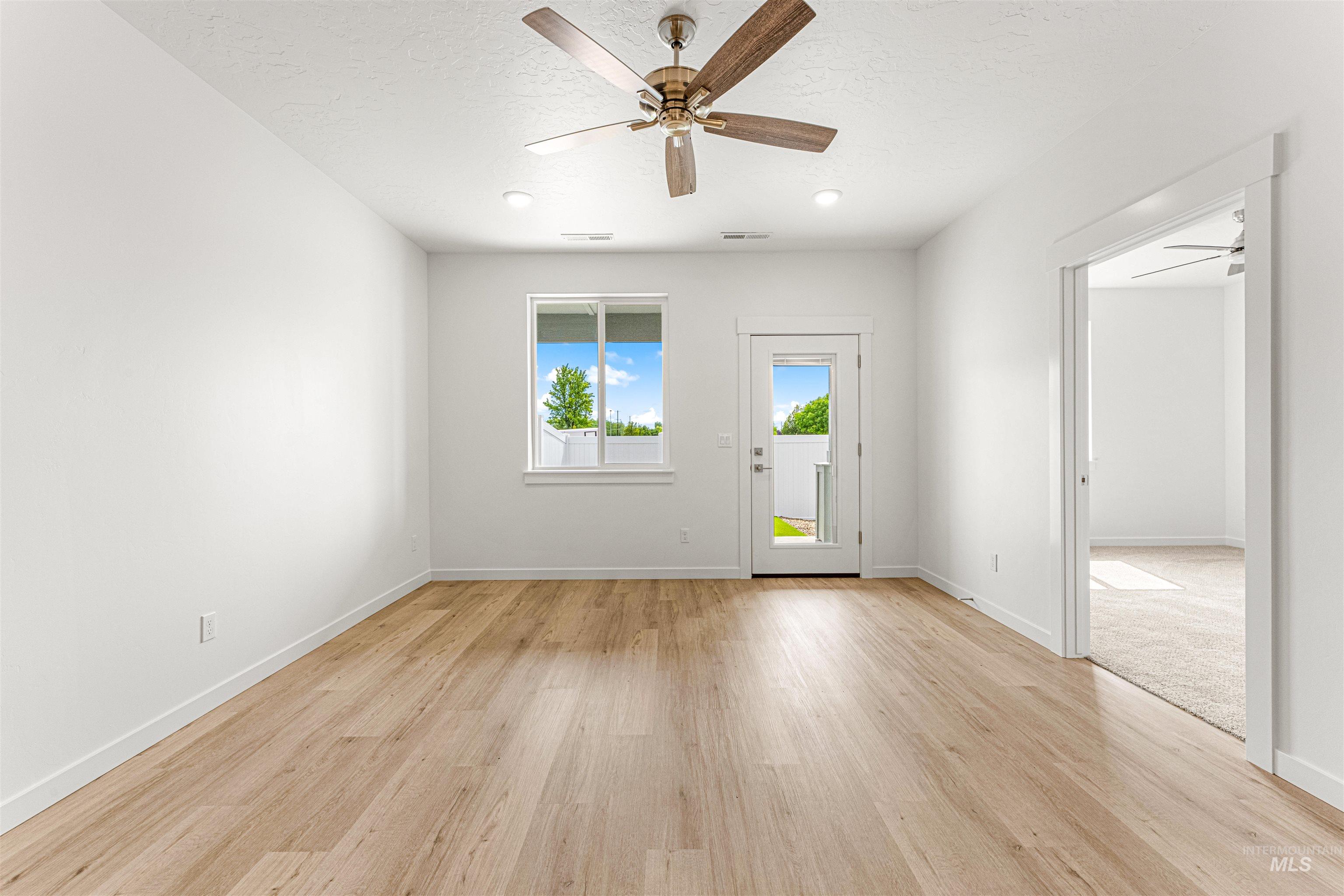 2336 S Bayne Lane, Nampa, Idaho 83686, 2 Bedrooms, 2 Bathrooms, Residential For Sale, Price $327,900, 98992614