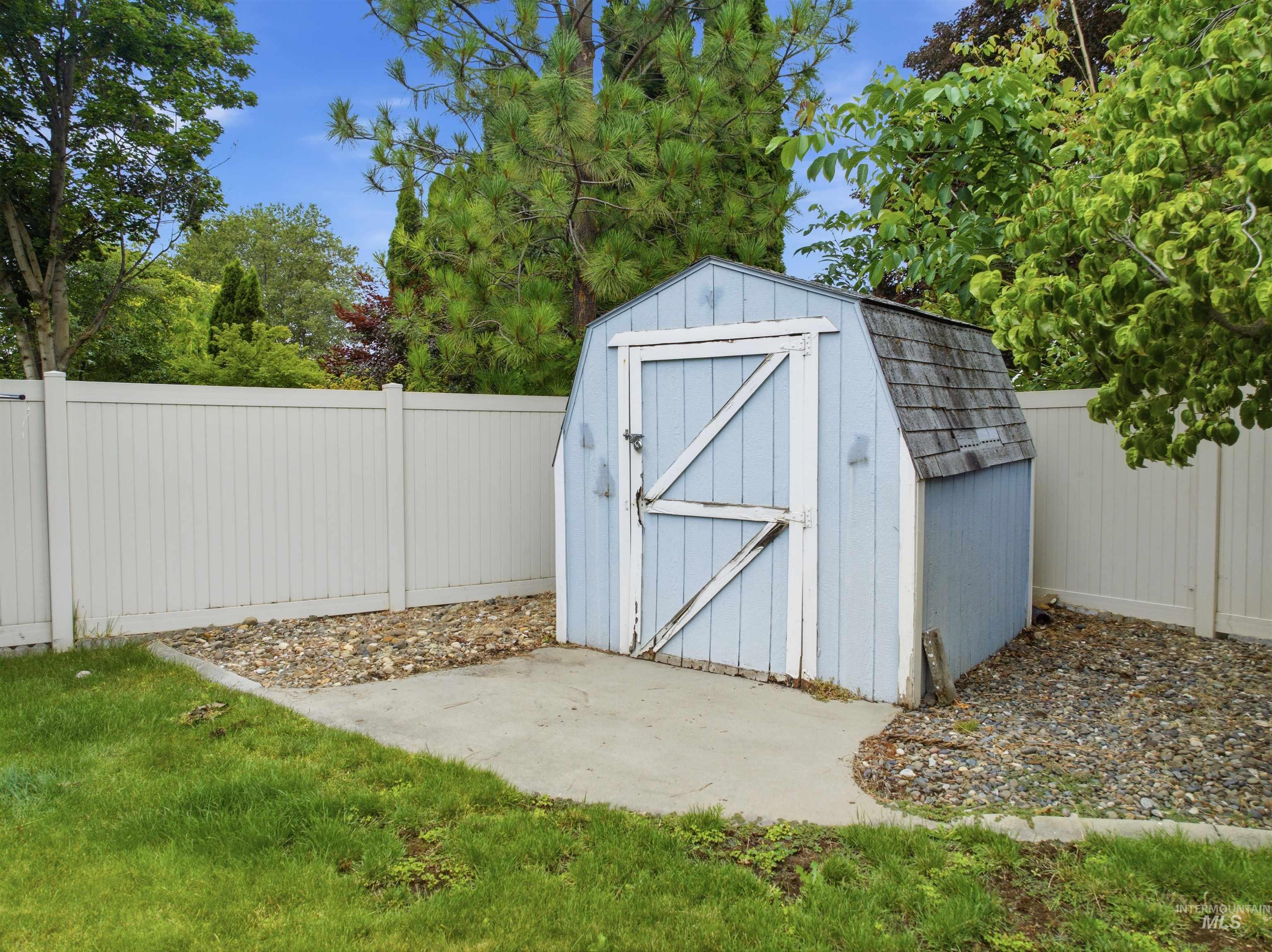 1531 Quail Run Drive, Lewiston, Idaho 83501, 3 Bedrooms, 3 Bathrooms, Residential For Sale, Price $440,000,MLS 98992615