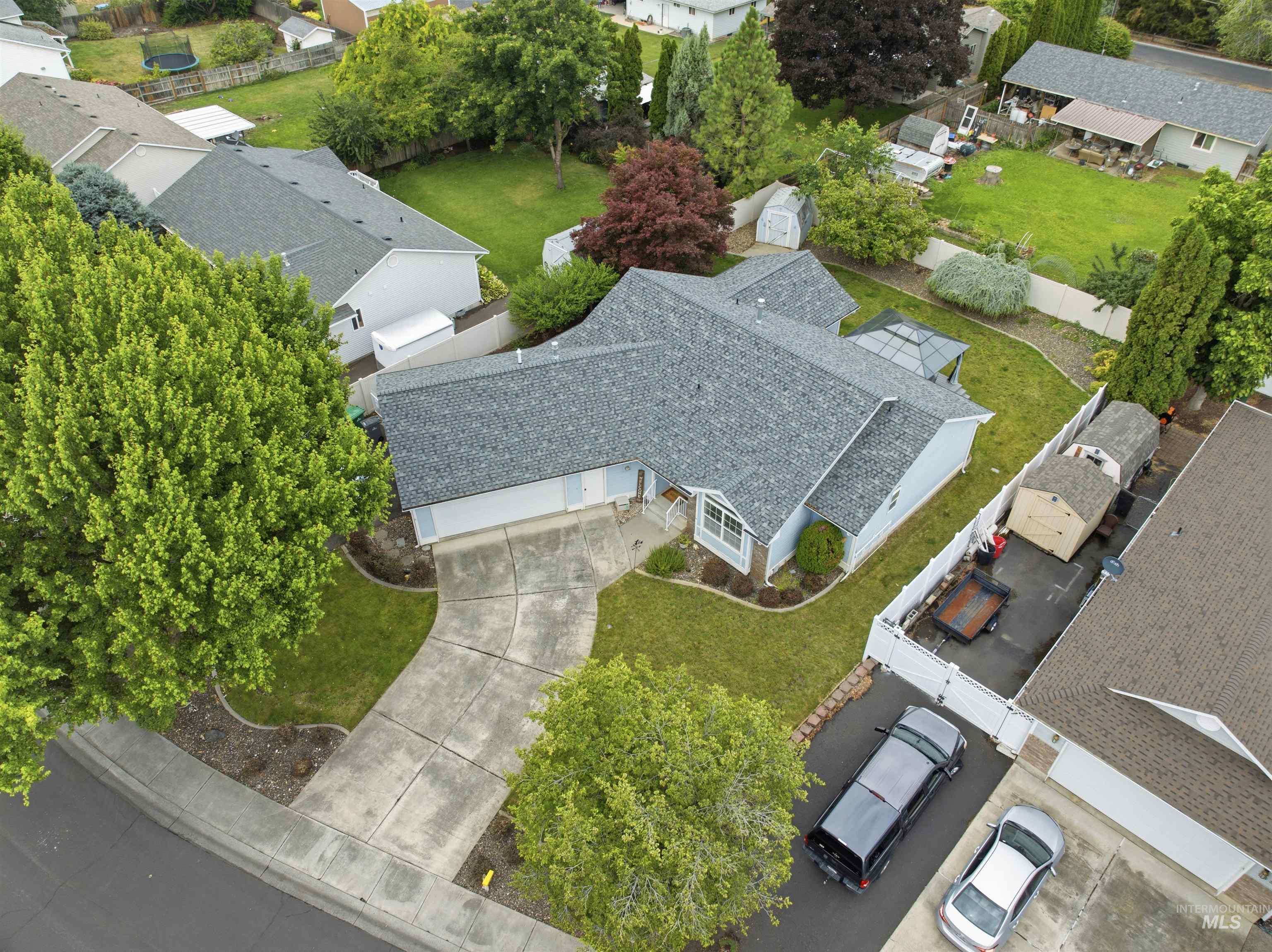 1531 Quail Run Drive, Lewiston, Idaho 83501, 3 Bedrooms, 3 Bathrooms, Residential For Sale, Price $440,000,MLS 98992615
