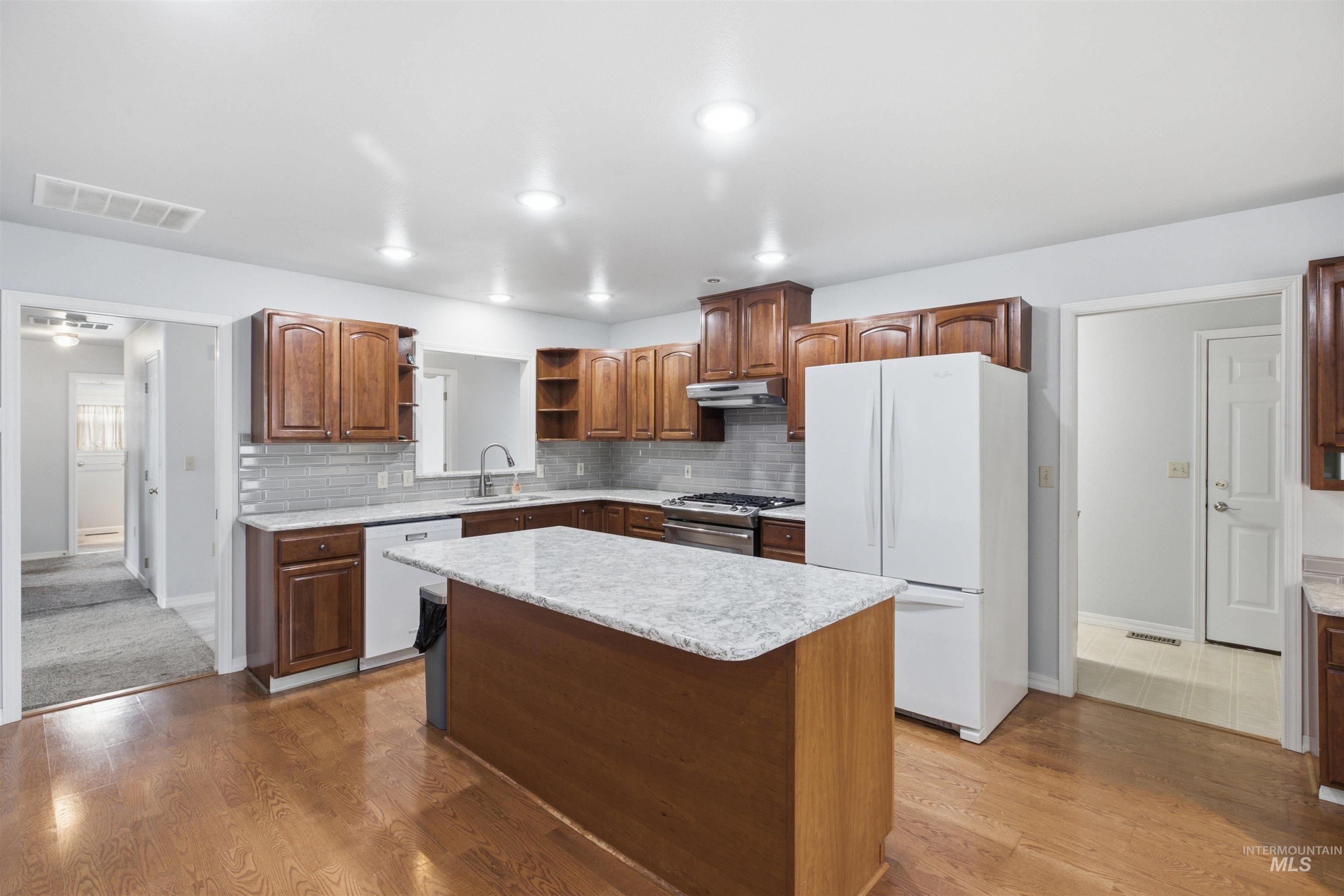 1531 Quail Run Drive, Lewiston, Idaho 83501, 3 Bedrooms, 3 Bathrooms, Residential For Sale, Price $440,000,MLS 98992615