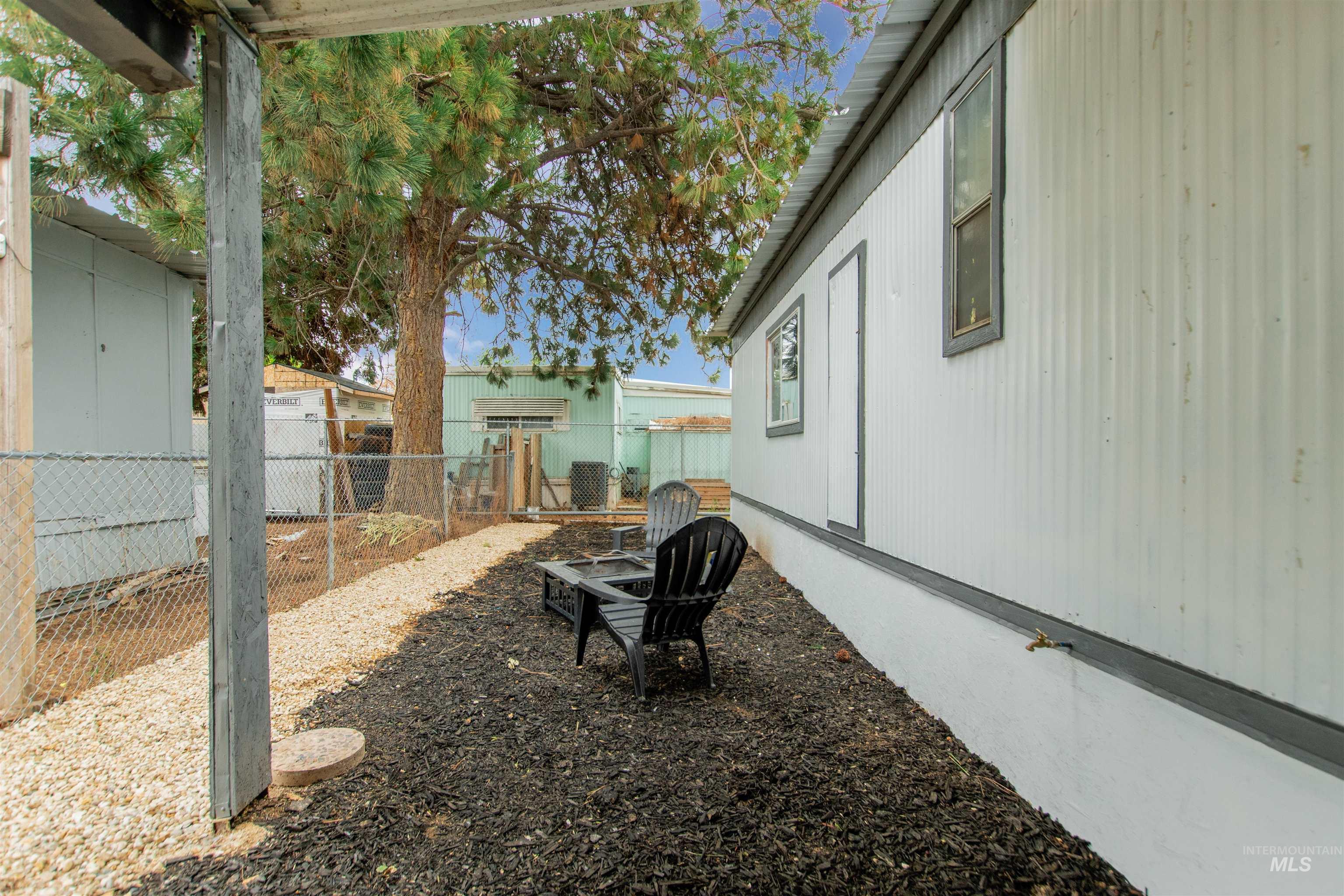 1410 W Flamingo Ave, Nampa, Idaho 83651, 2 Bedrooms, 1 Bathroom, Residential For Sale, Price $87,000, 98992616