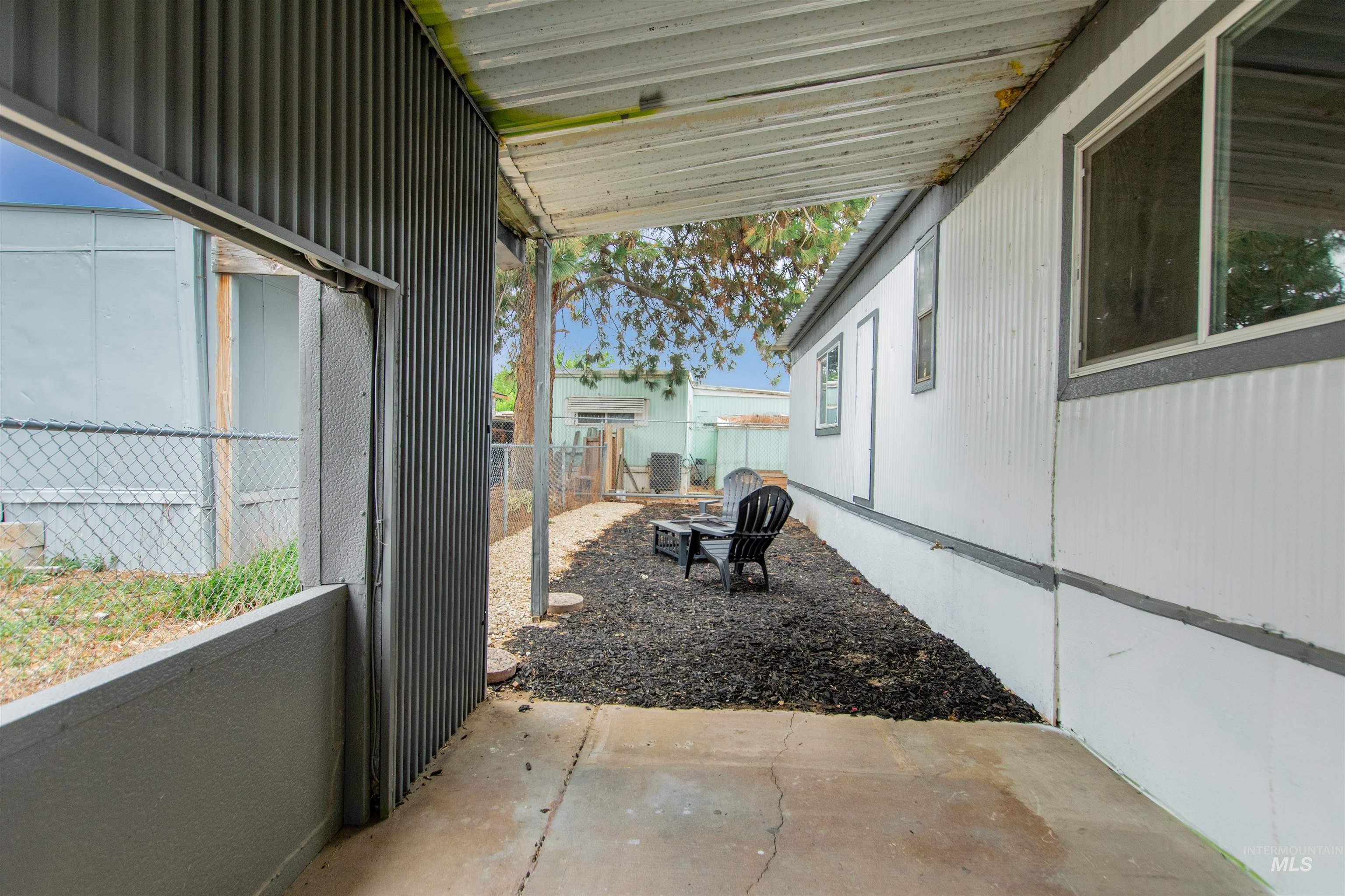 1410 W Flamingo Ave, Nampa, Idaho 83651, 2 Bedrooms, 1 Bathroom, Residential For Sale, Price $87,000, 98992616