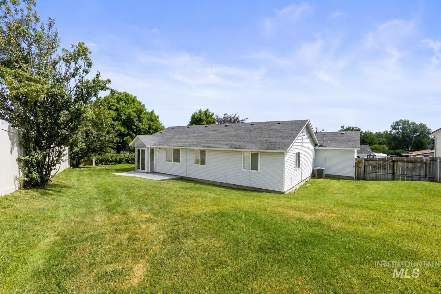 3747 S McGuire Pl, Meridian, Idaho 83642, 3 Bedrooms, 2 Bathrooms, Residential For Sale, Price $419,995, 98992617