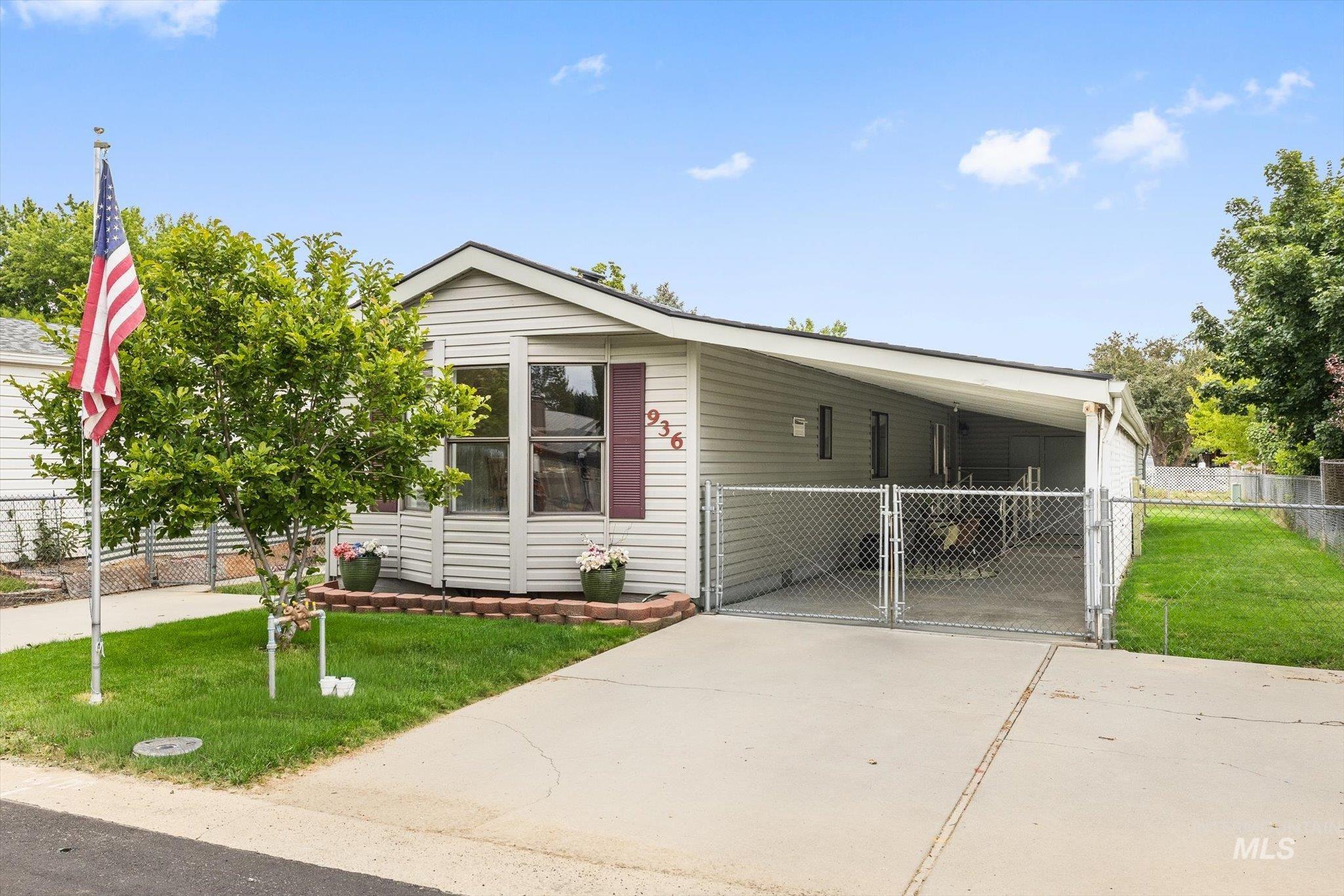 936 N Dove Ln, Boise, Idaho 83704, 2 Bedrooms, 1 Bathroom, Residential For Sale, Price $250,000, 98992618