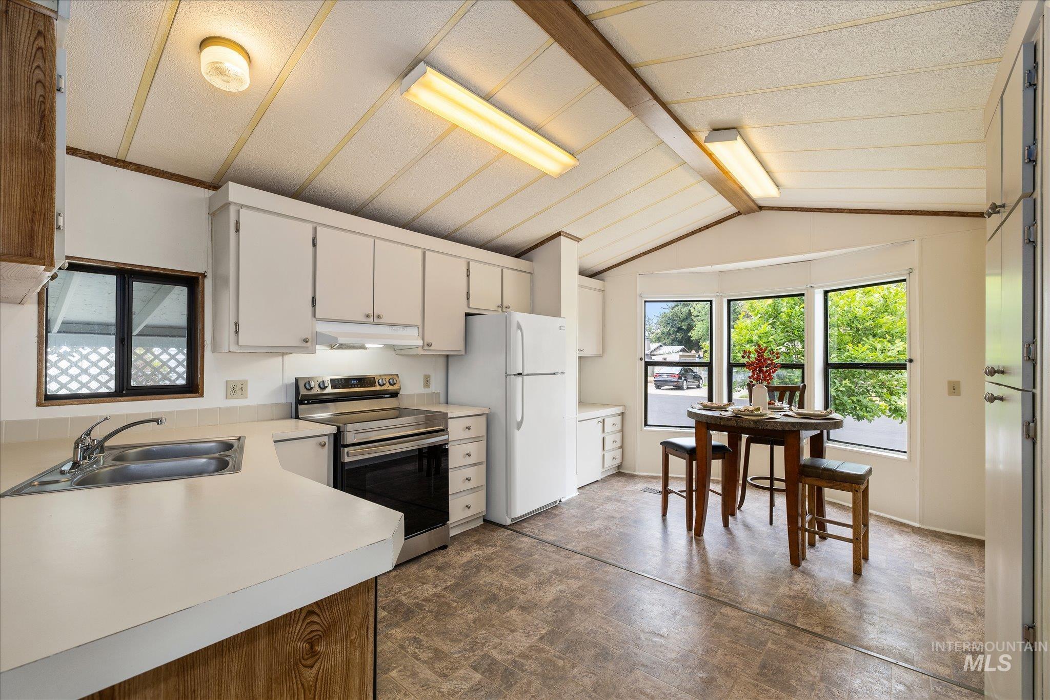 936 N Dove Ln, Boise, Idaho 83704, 2 Bedrooms, 1 Bathroom, Residential For Sale, Price $250,000, 98992618