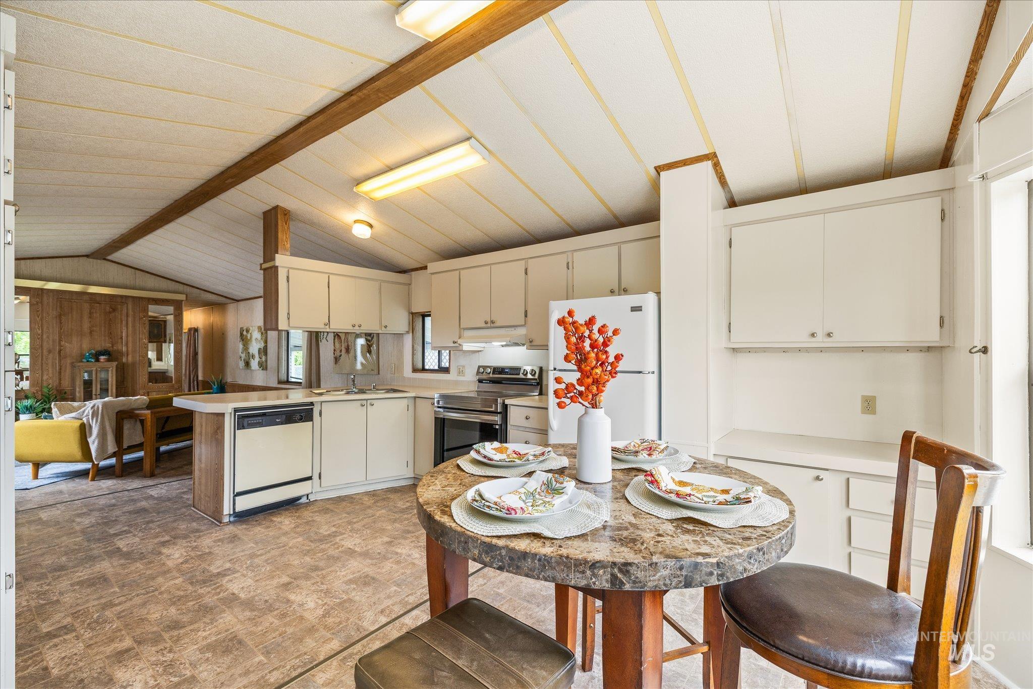 936 N Dove Ln, Boise, Idaho 83704, 2 Bedrooms, 1 Bathroom, Residential For Sale, Price $250,000, 98992618