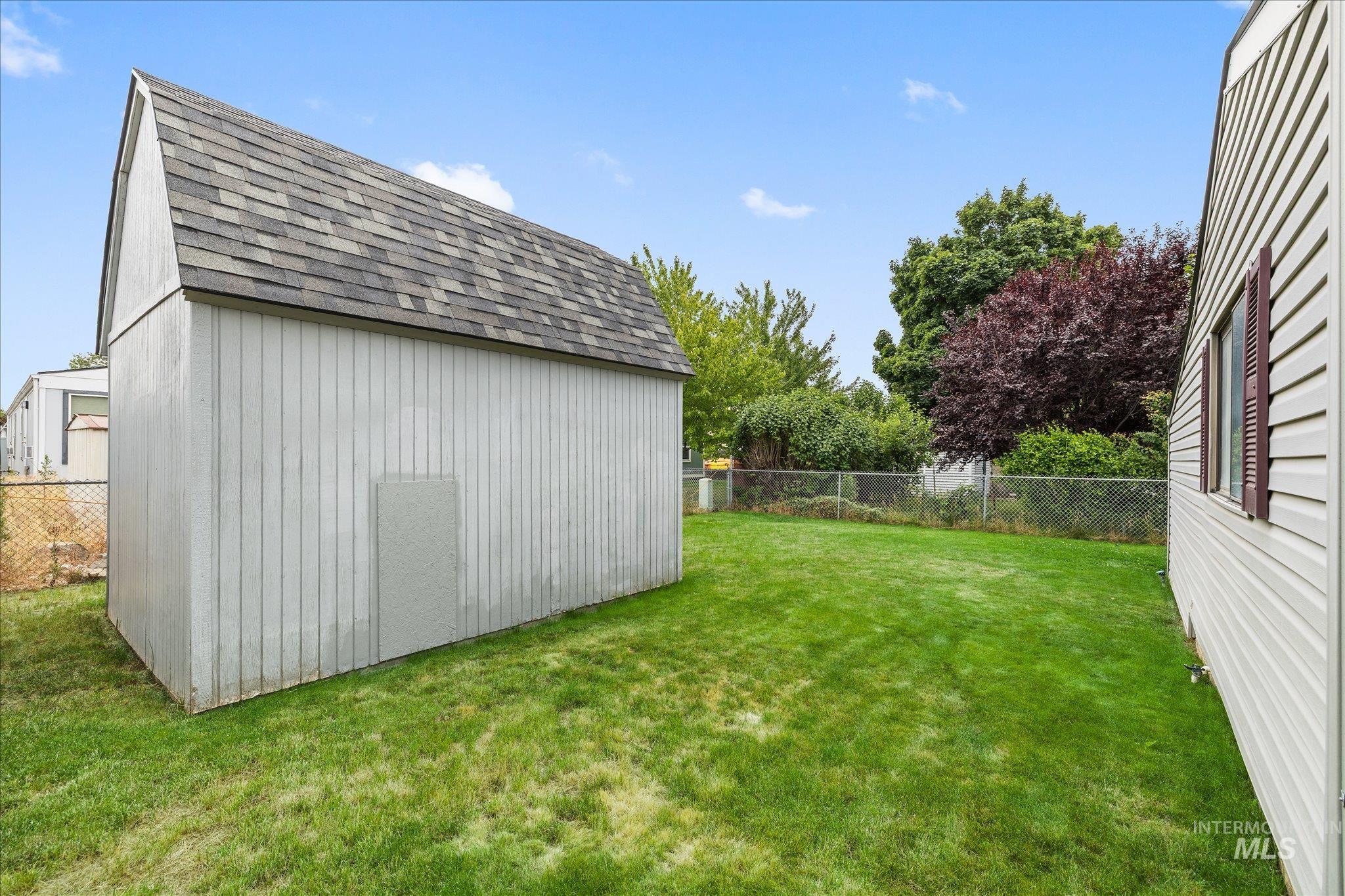 936 N Dove Ln, Boise, Idaho 83704, 2 Bedrooms, 1 Bathroom, Residential For Sale, Price $250,000, 98992618