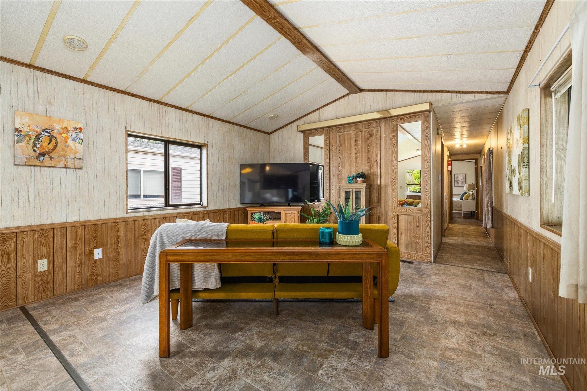 936 N Dove Ln, Boise, Idaho 83704, 2 Bedrooms, 1 Bathroom, Residential For Sale, Price $250,000, 98992618
