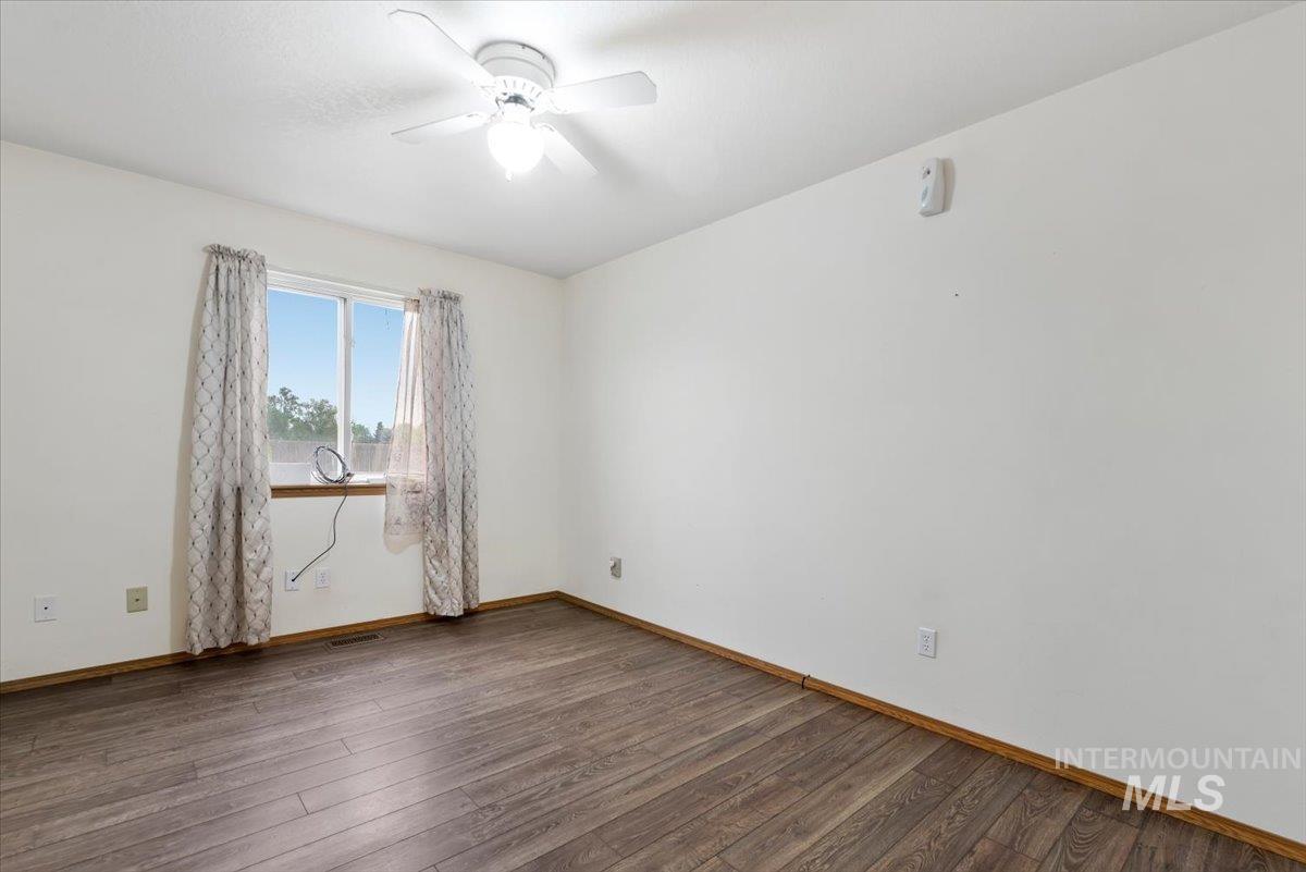 1100 Burnett Dr, Nampa, Idaho 83651, 3 Bedrooms, 2 Bathrooms, Residential For Sale, Price $275,000, 98992619