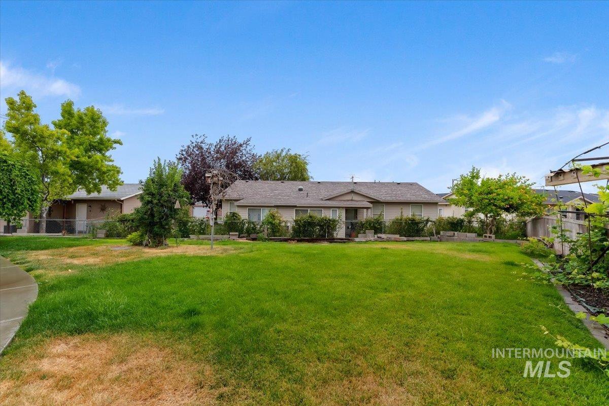 1100 Burnett Dr, Nampa, Idaho 83651, 3 Bedrooms, 2 Bathrooms, Residential For Sale, Price $275,000, 98992619