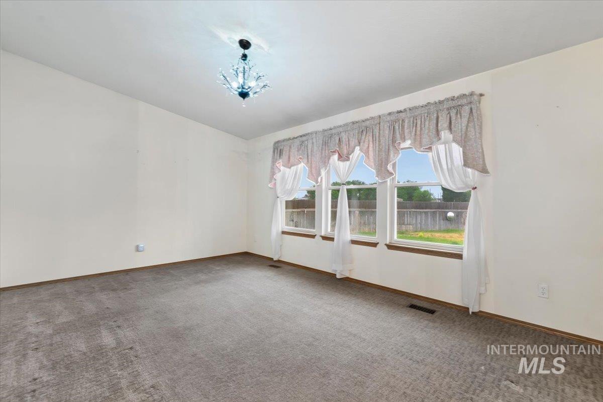 1100 Burnett Dr, Nampa, Idaho 83651, 3 Bedrooms, 2 Bathrooms, Residential For Sale, Price $275,000, 98992619