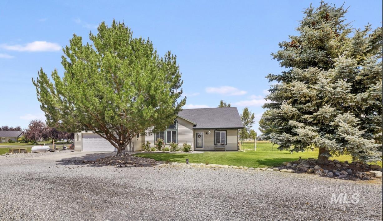 3480 E 3180 N, Kimberly, Idaho 83341, 3 Bedrooms, 2 Bathrooms, Residential For Sale, Price $539,900,MLS 98992620