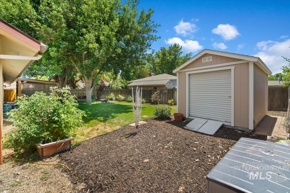 12125 W Edna St, Boise, Idaho 83713, 3 Bedrooms, 2 Bathrooms, Residential For Sale, Price $485,000,MLS 98992622