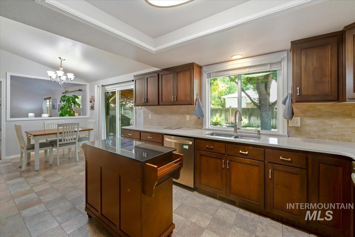 12125 W Edna St, Boise, Idaho 83713, 3 Bedrooms, 2 Bathrooms, Residential For Sale, Price $485,000,MLS 98992622