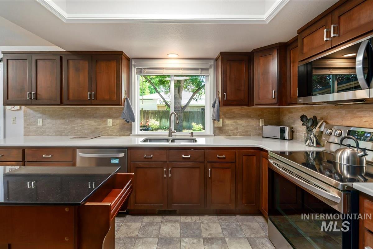 12125 W Edna St, Boise, Idaho 83713, 3 Bedrooms, 2 Bathrooms, Residential For Sale, Price $485,000,MLS 98992622