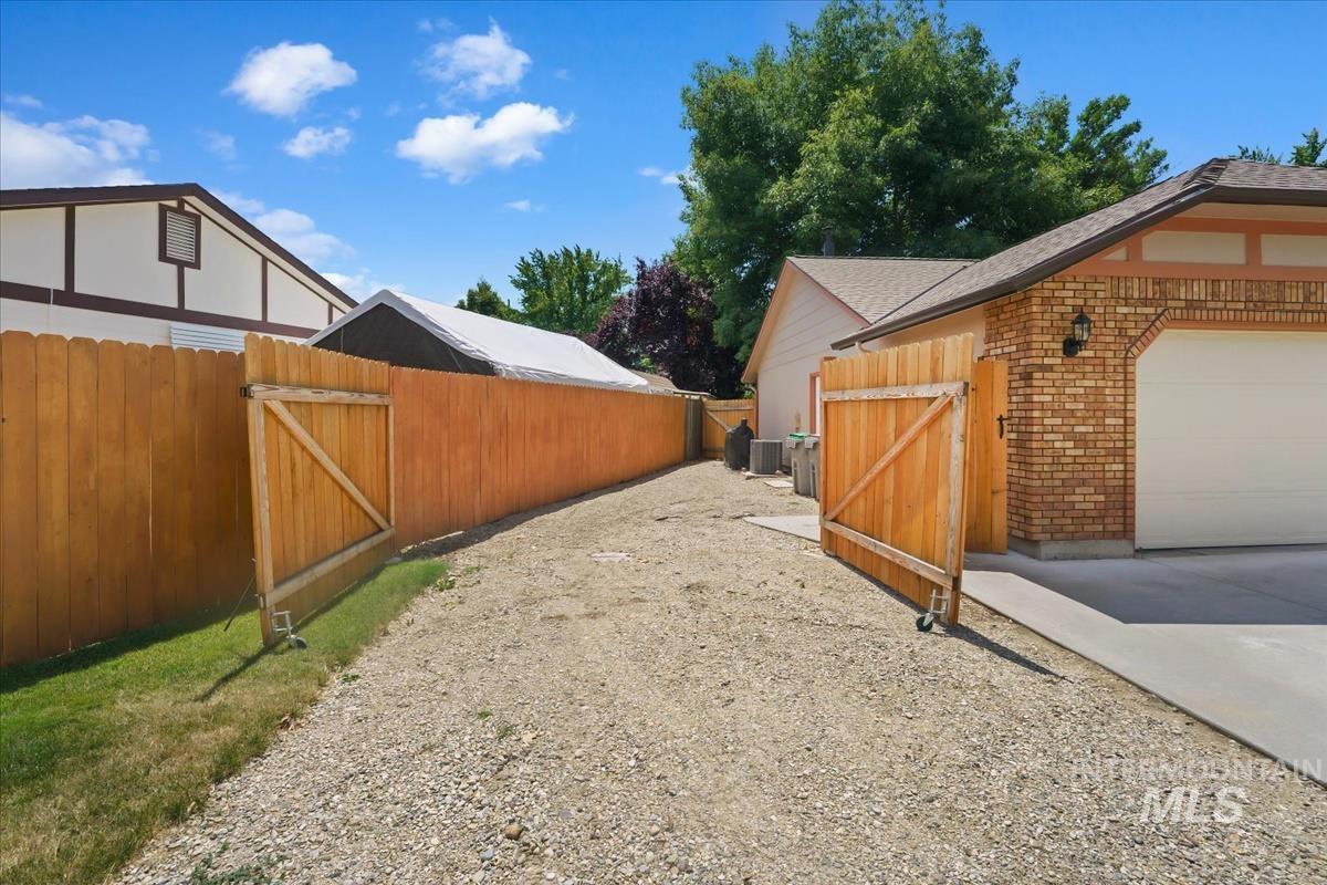 12125 W Edna St, Boise, Idaho 83713, 3 Bedrooms, 2 Bathrooms, Residential For Sale, Price $485,000,MLS 98992622