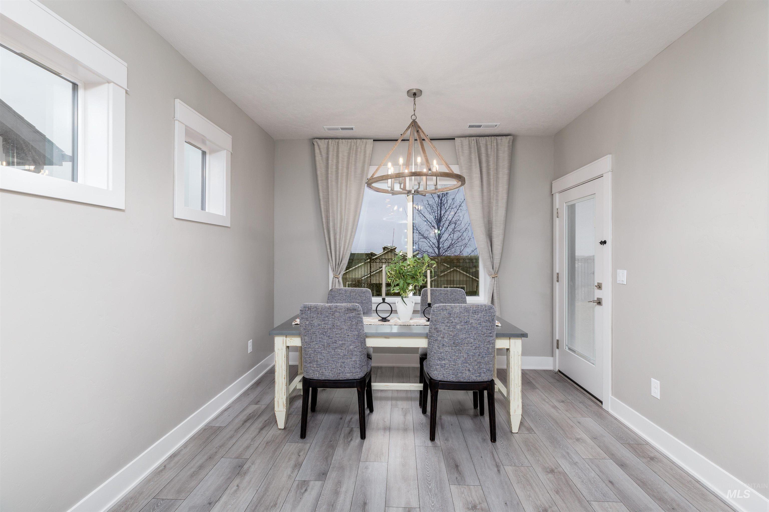 1618 W Tenzing St, Nampa, Idaho 83686, 3 Bedrooms, 2 Bathrooms, Residential For Sale, Price $529,999,MLS 98992623