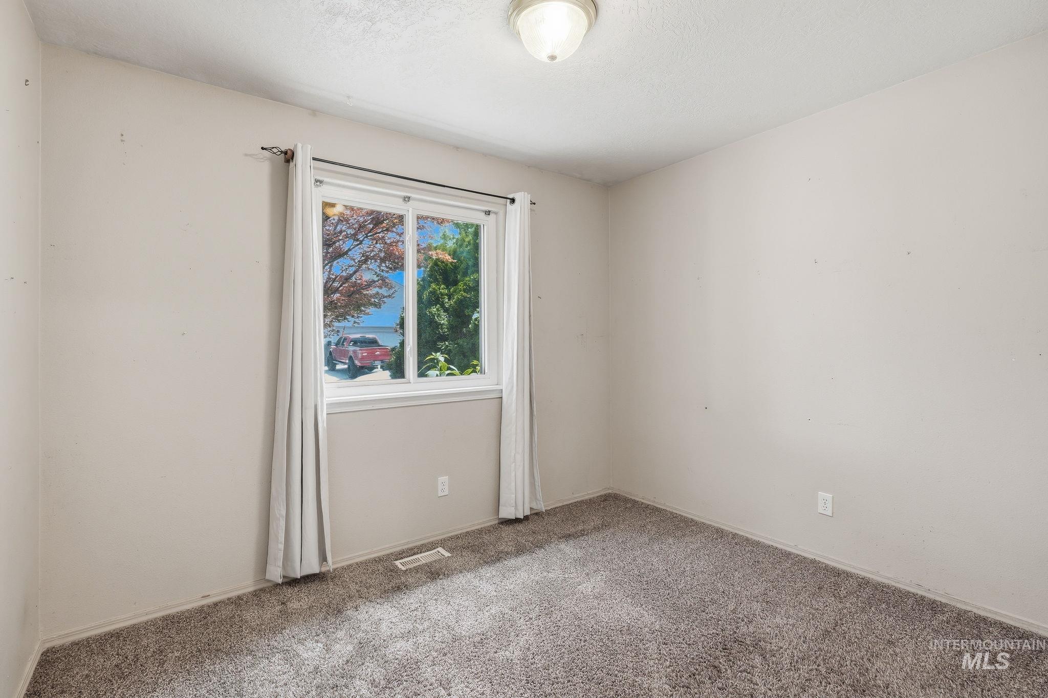 2627 N Morrow Ave, Boise, Idaho 83713, 3 Bedrooms, 2 Bathrooms, Residential For Sale, Price $379,990, 98992624