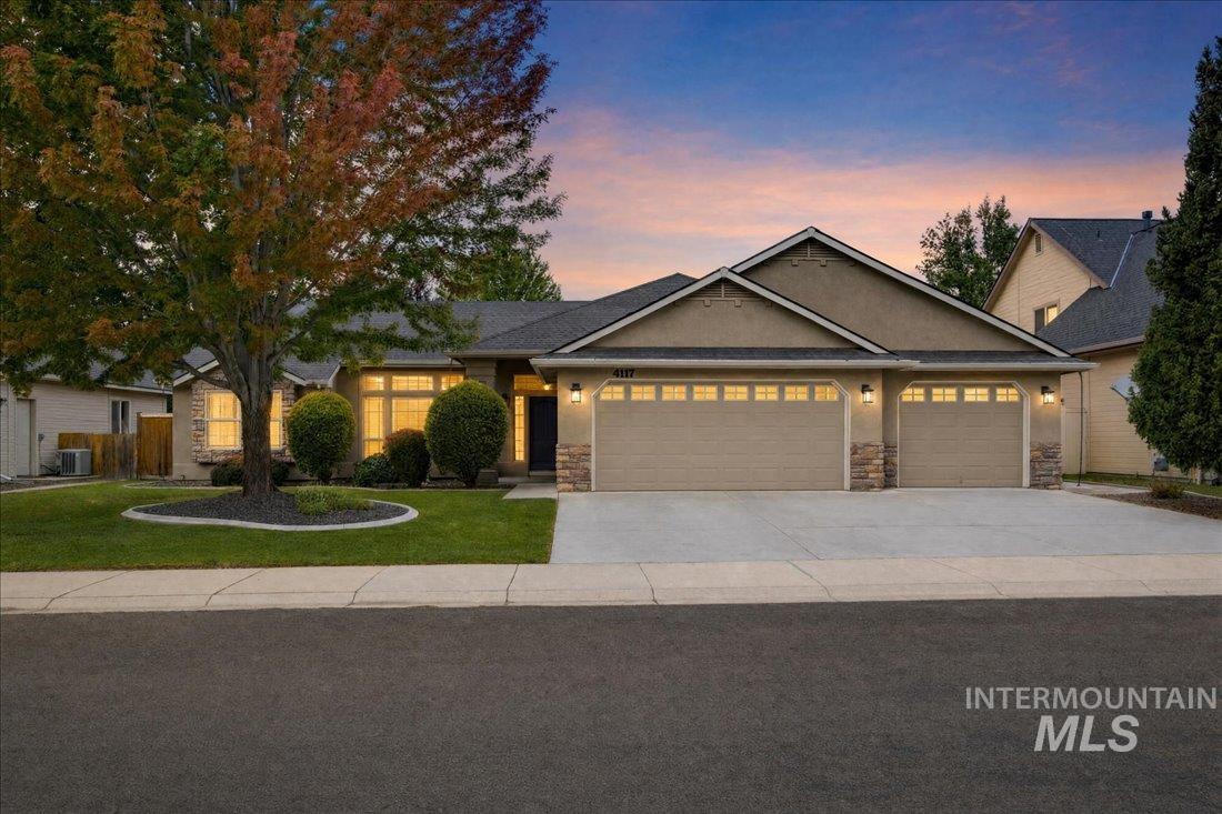 4117 N Buckstone Ave, Meridian, Idaho 83646, 3 Bedrooms, 2 Bathrooms, Residential For Sale, Price $575,000,MLS 98992625