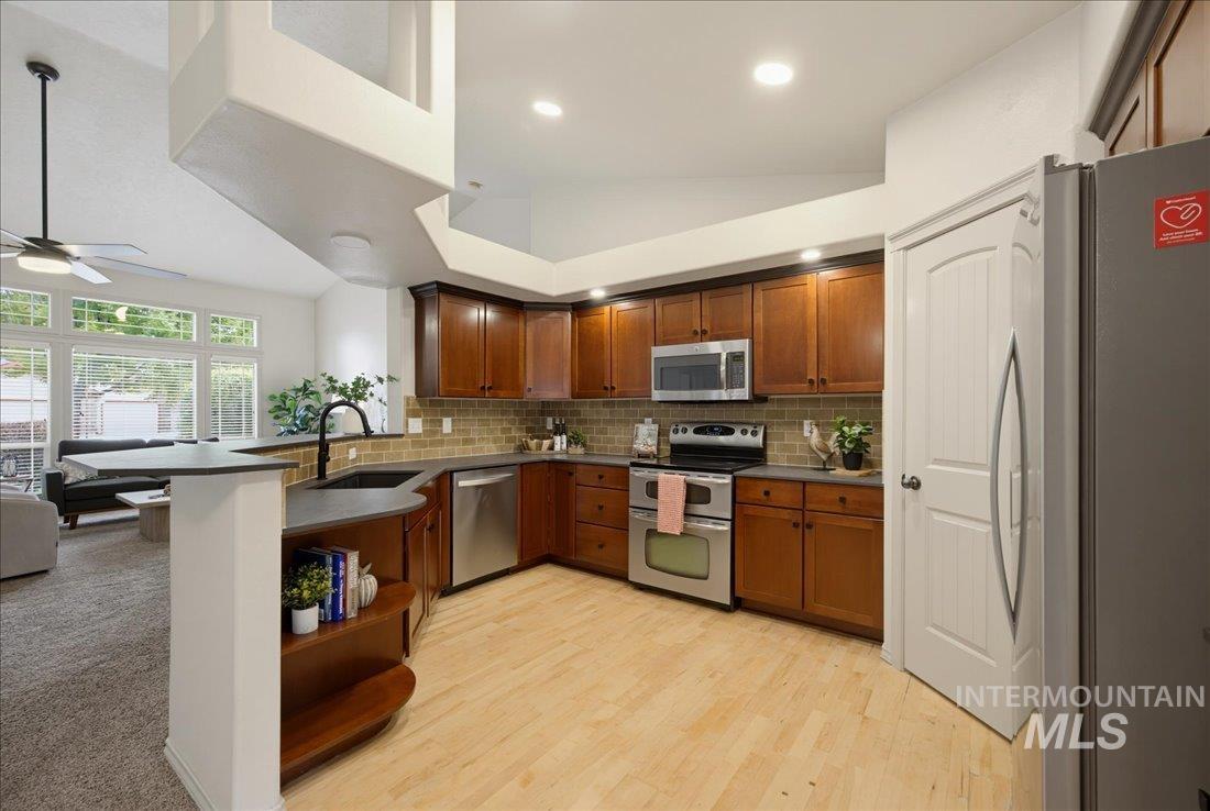 4117 N Buckstone Ave, Meridian, Idaho 83646, 3 Bedrooms, 2 Bathrooms, Residential For Sale, Price $575,000,MLS 98992625