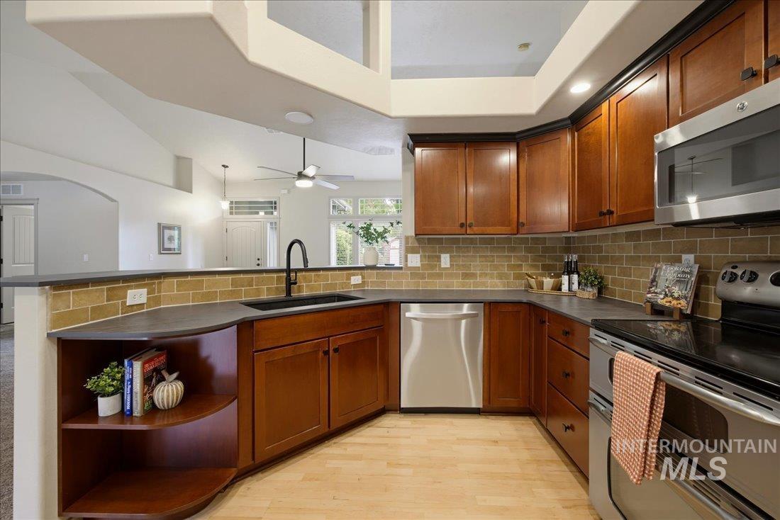 4117 N Buckstone Ave, Meridian, Idaho 83646, 3 Bedrooms, 2 Bathrooms, Residential For Sale, Price $575,000,MLS 98992625