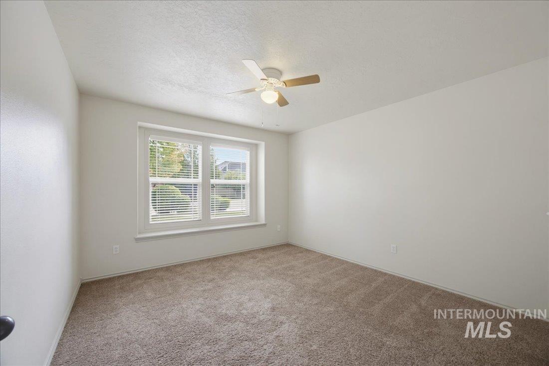 4117 N Buckstone Ave, Meridian, Idaho 83646, 3 Bedrooms, 2 Bathrooms, Residential For Sale, Price $575,000,MLS 98992625