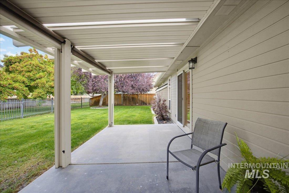 4117 N Buckstone Ave, Meridian, Idaho 83646, 3 Bedrooms, 2 Bathrooms, Residential For Sale, Price $575,000,MLS 98992625