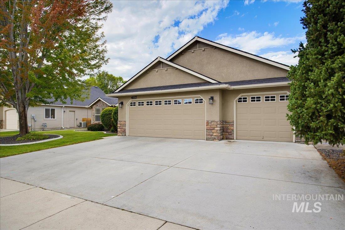 4117 N Buckstone Ave, Meridian, Idaho 83646, 3 Bedrooms, 2 Bathrooms, Residential For Sale, Price $575,000,MLS 98992625